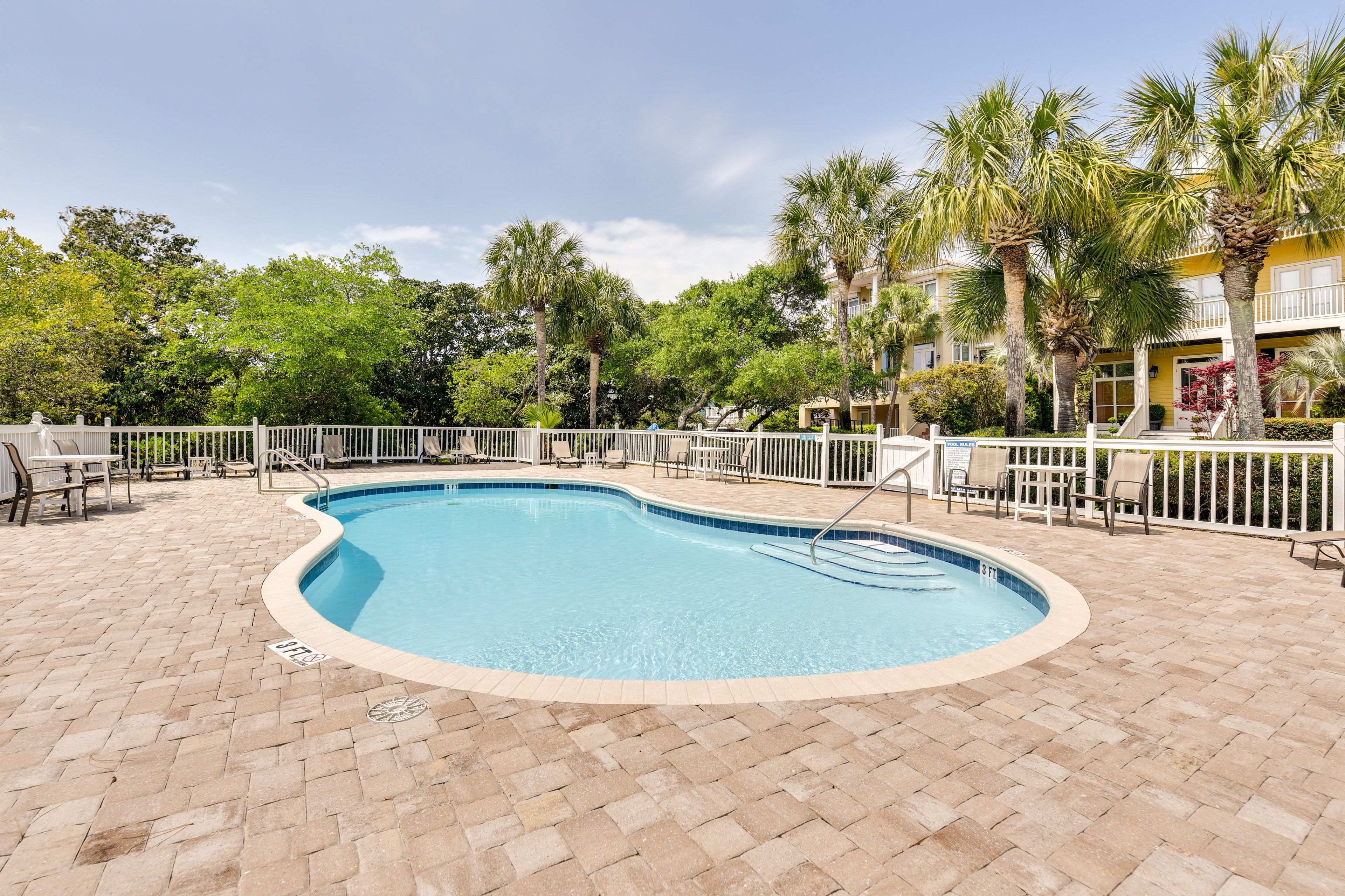 Calypso Pointe Community Pool