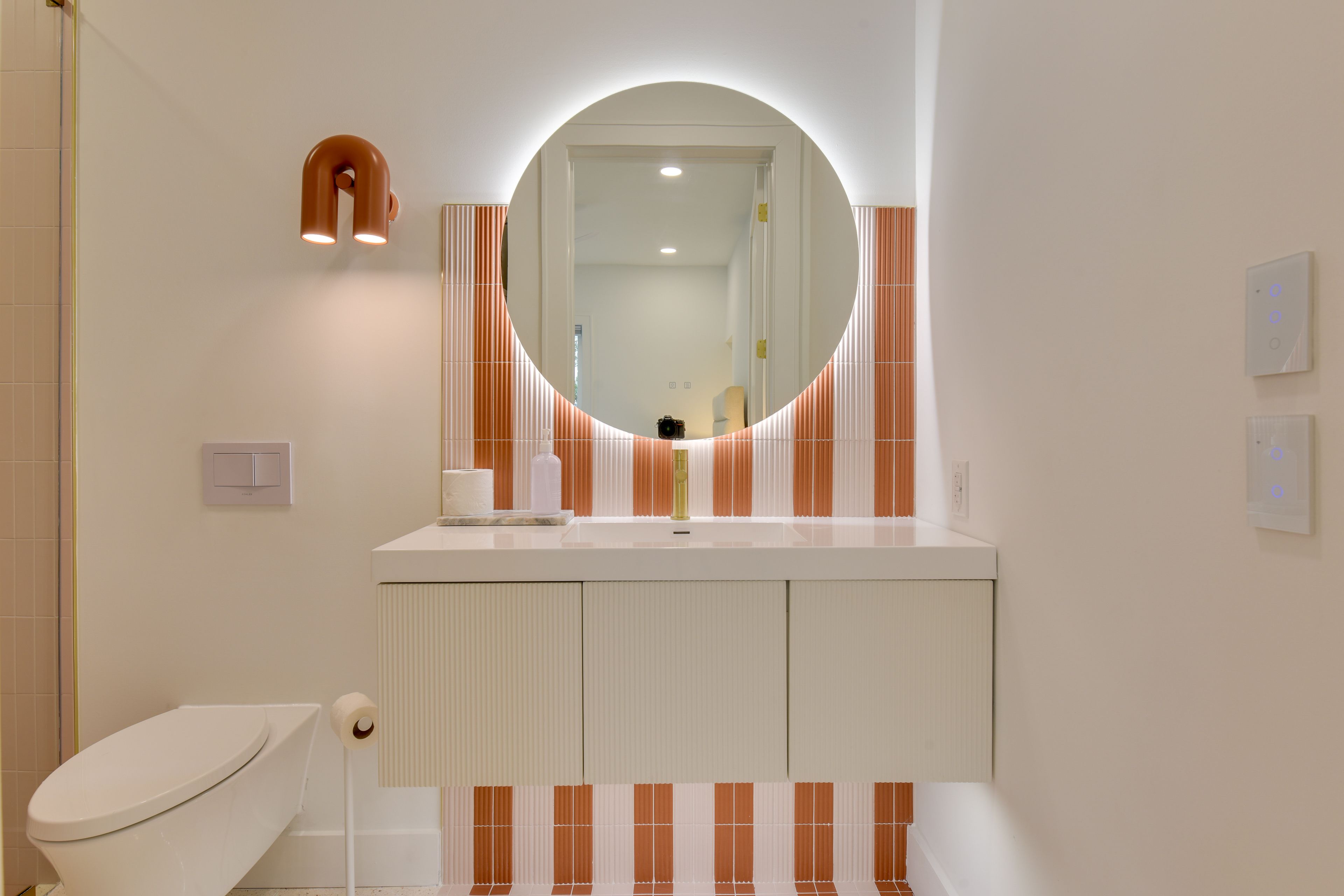 Bathroom | Towels Provided | Washer/Dryer