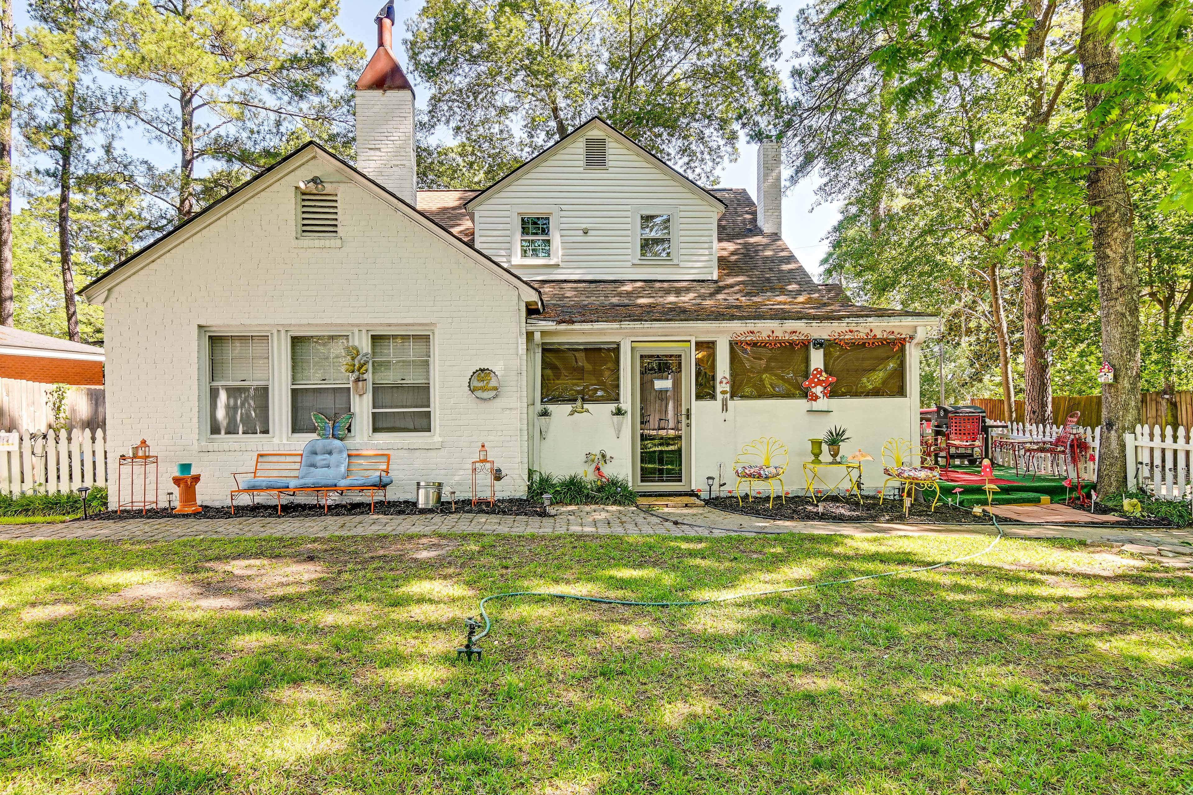 Fenced Yard | Tree Swing | Outdoor Cooking Station | Fire Pit