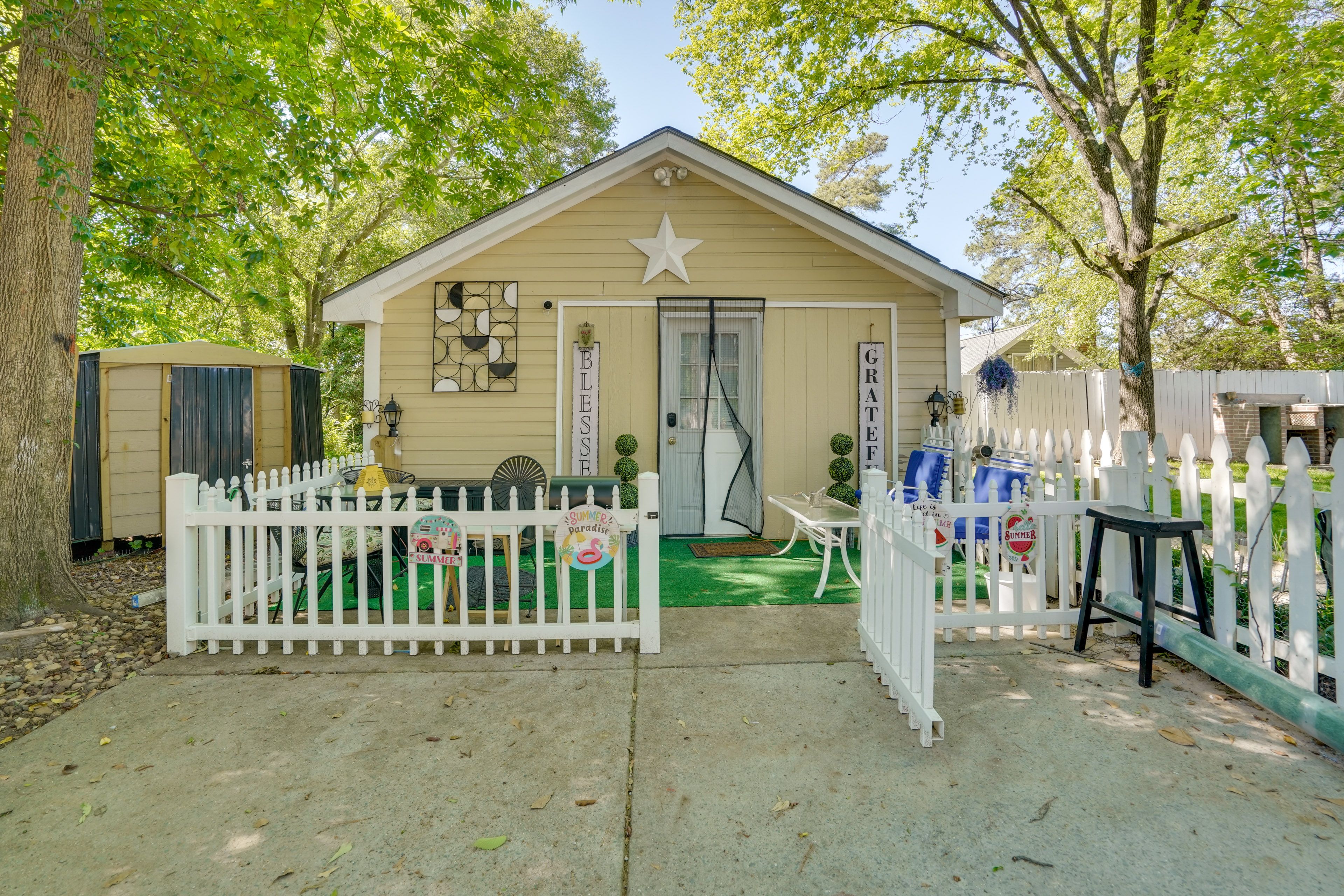Fayetteville Vacation Rental | 1BA | Studio | 330 Sq Ft