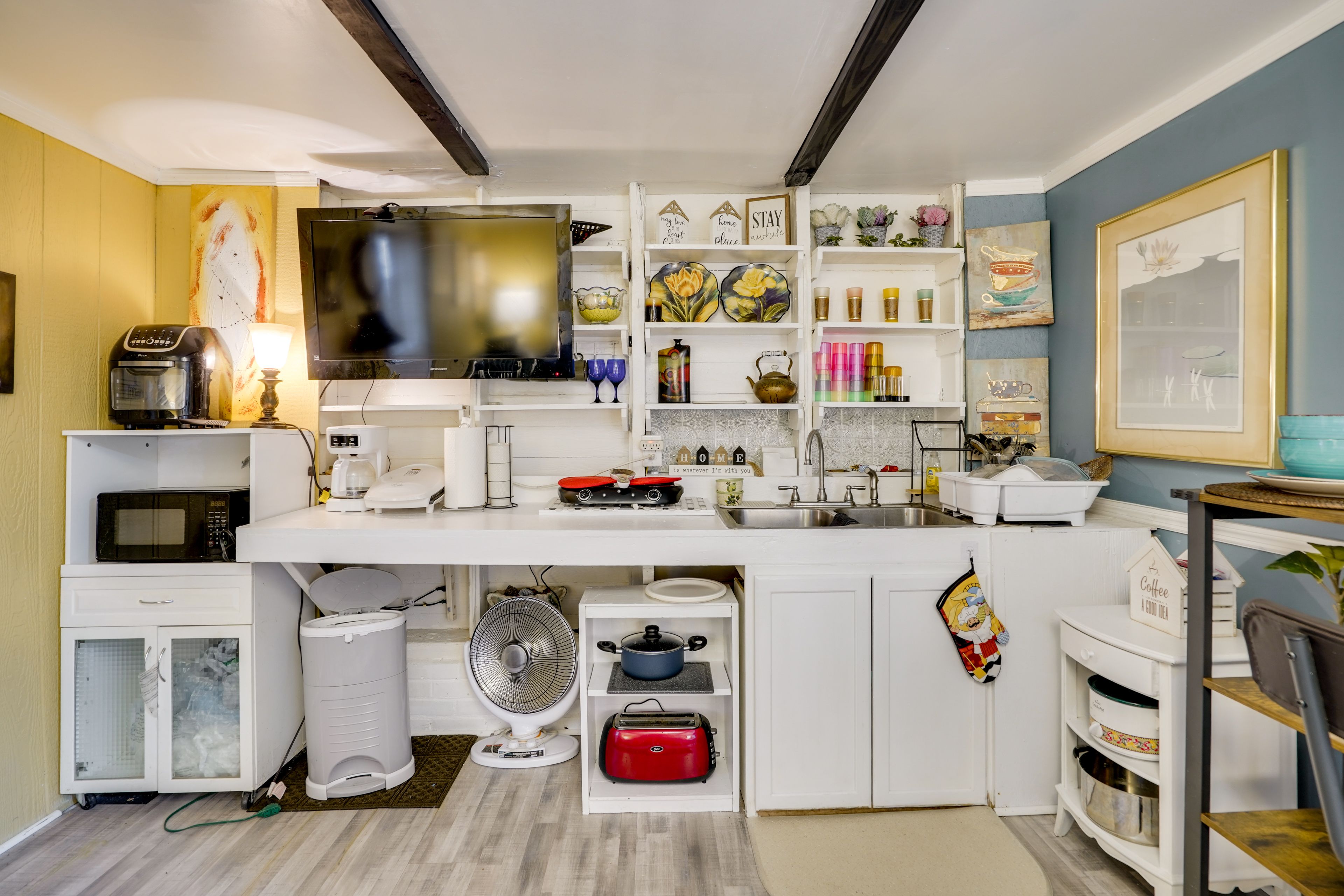 Kitchenette