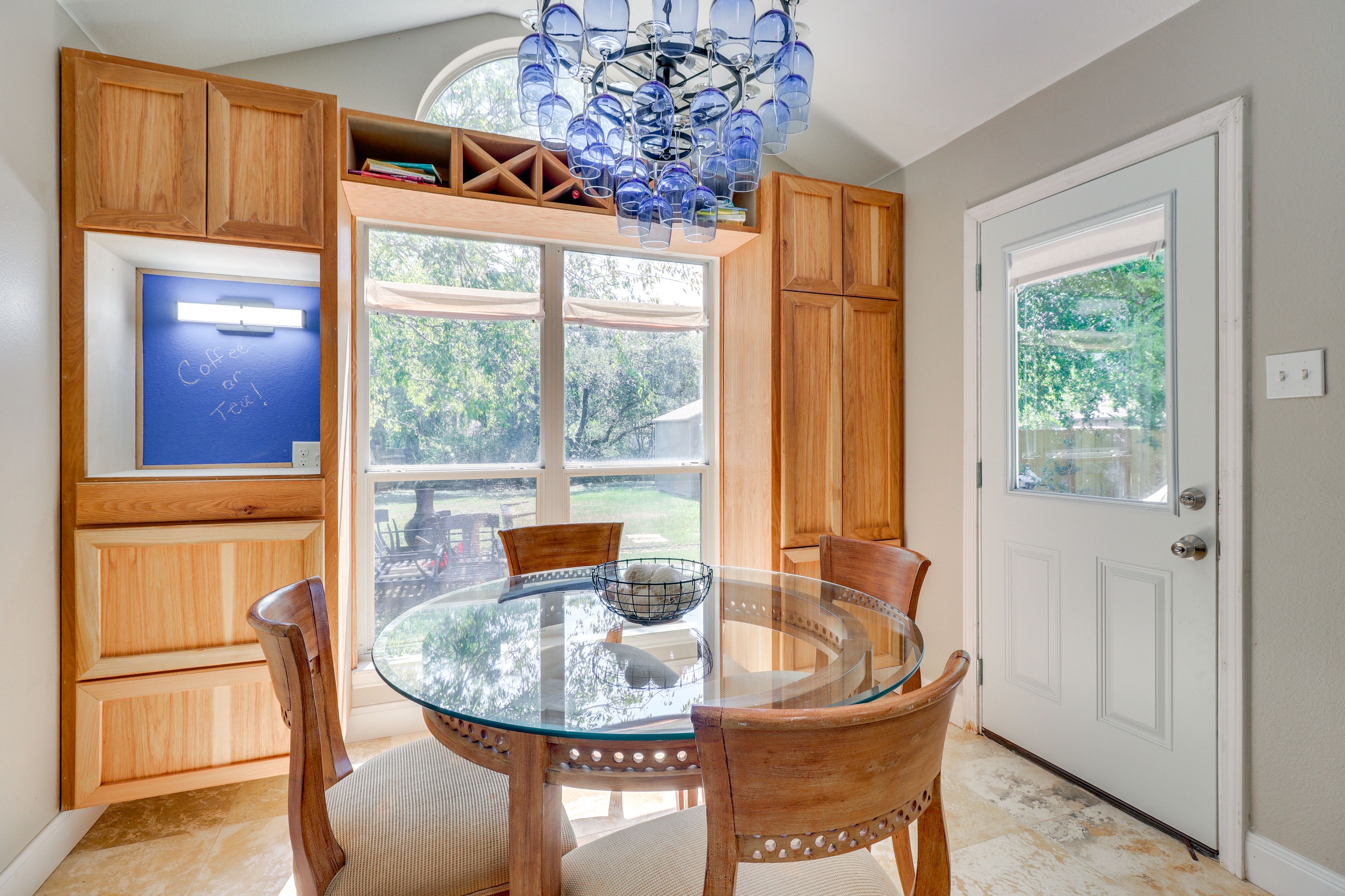 Dining Area | Dishware/Flatware