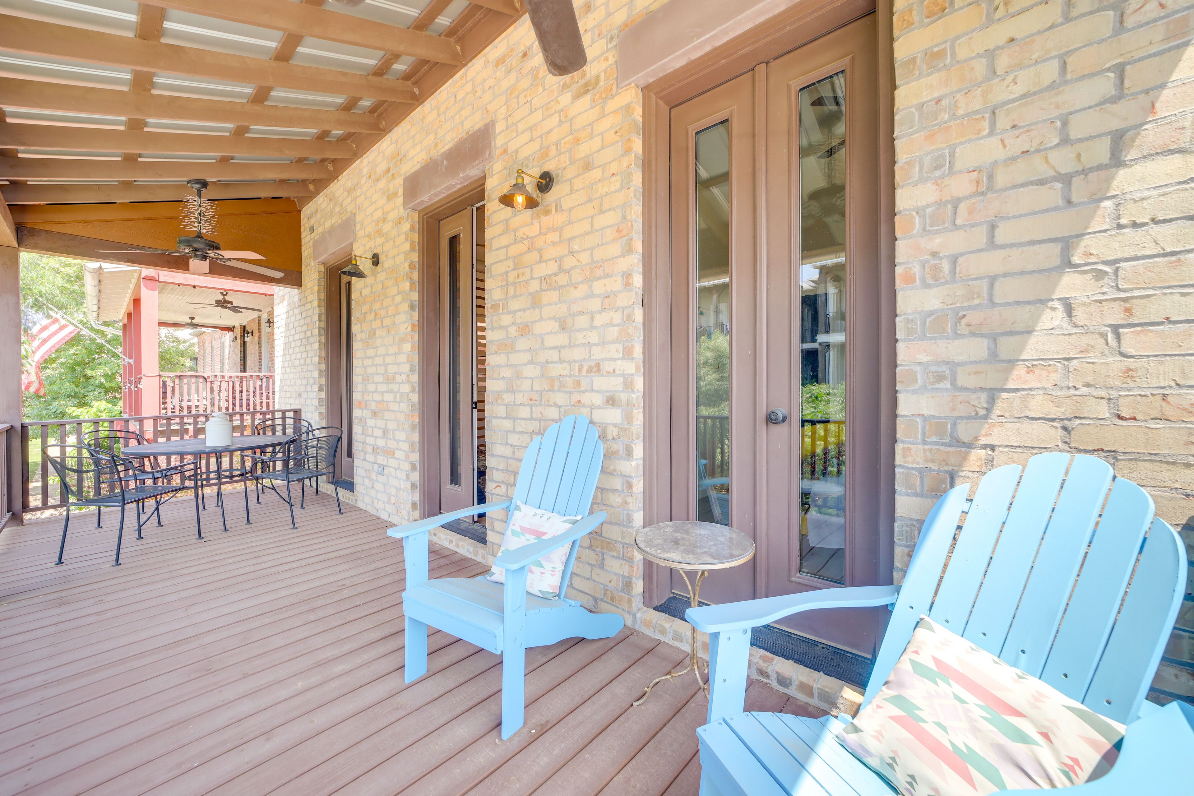 Covered Balcony | Outdoor Dining Area