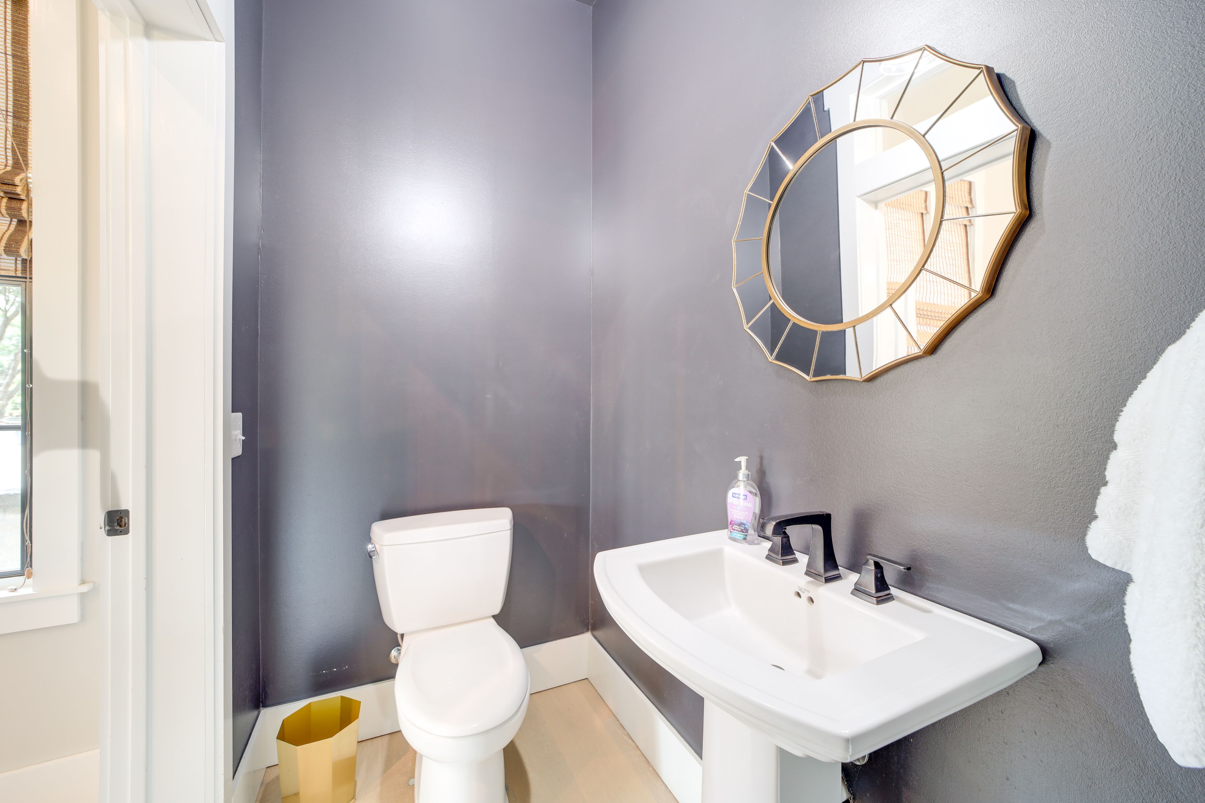 Half Bathroom | 1st Floor