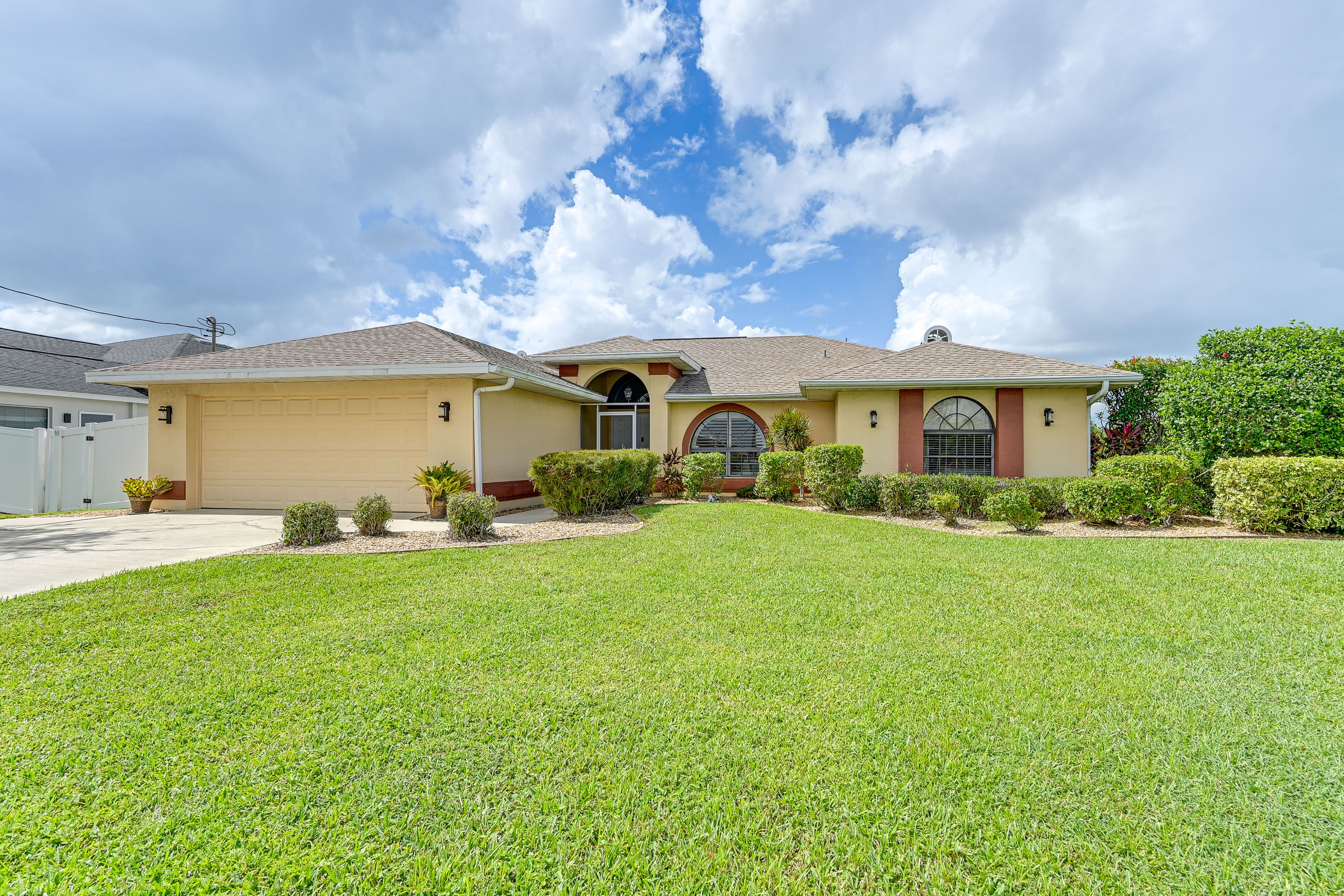 Cape Coral Vacation Rental | 2BR | 2BA | 1,962 Sq Ft | 1 Step Required