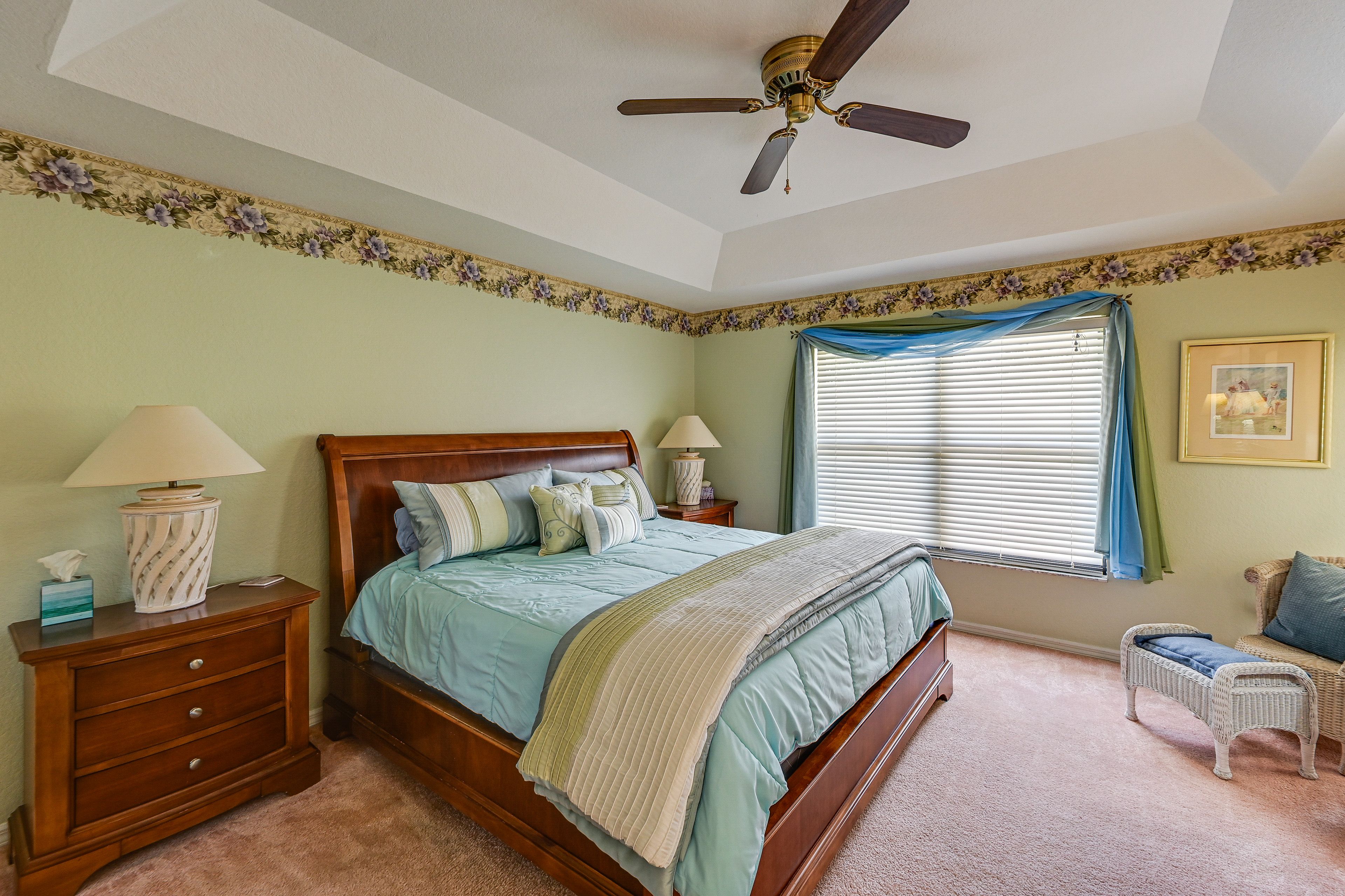 Bedroom 1 | King Bed | Smart TV