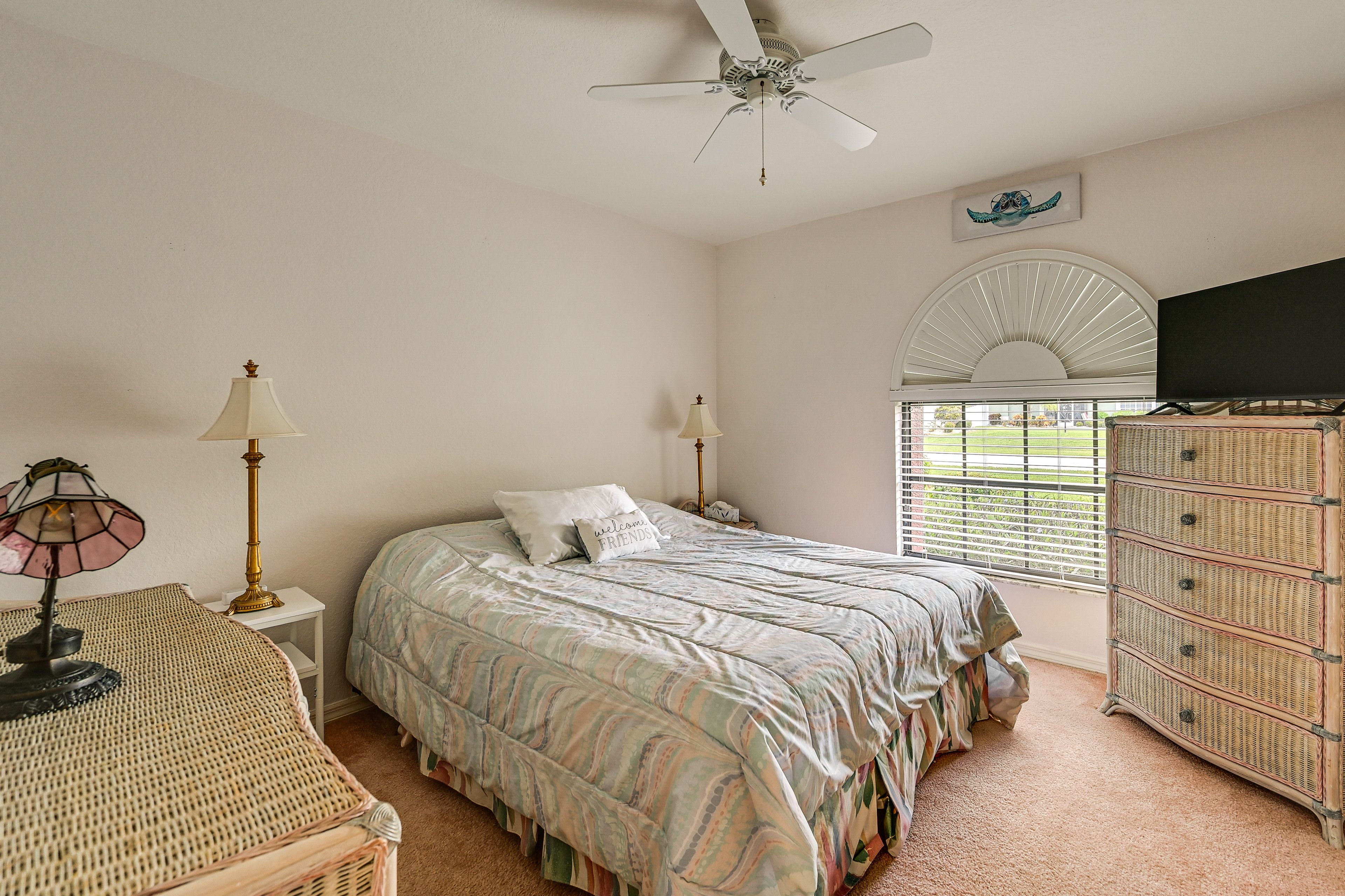 Bedroom 2 | Queen Bed