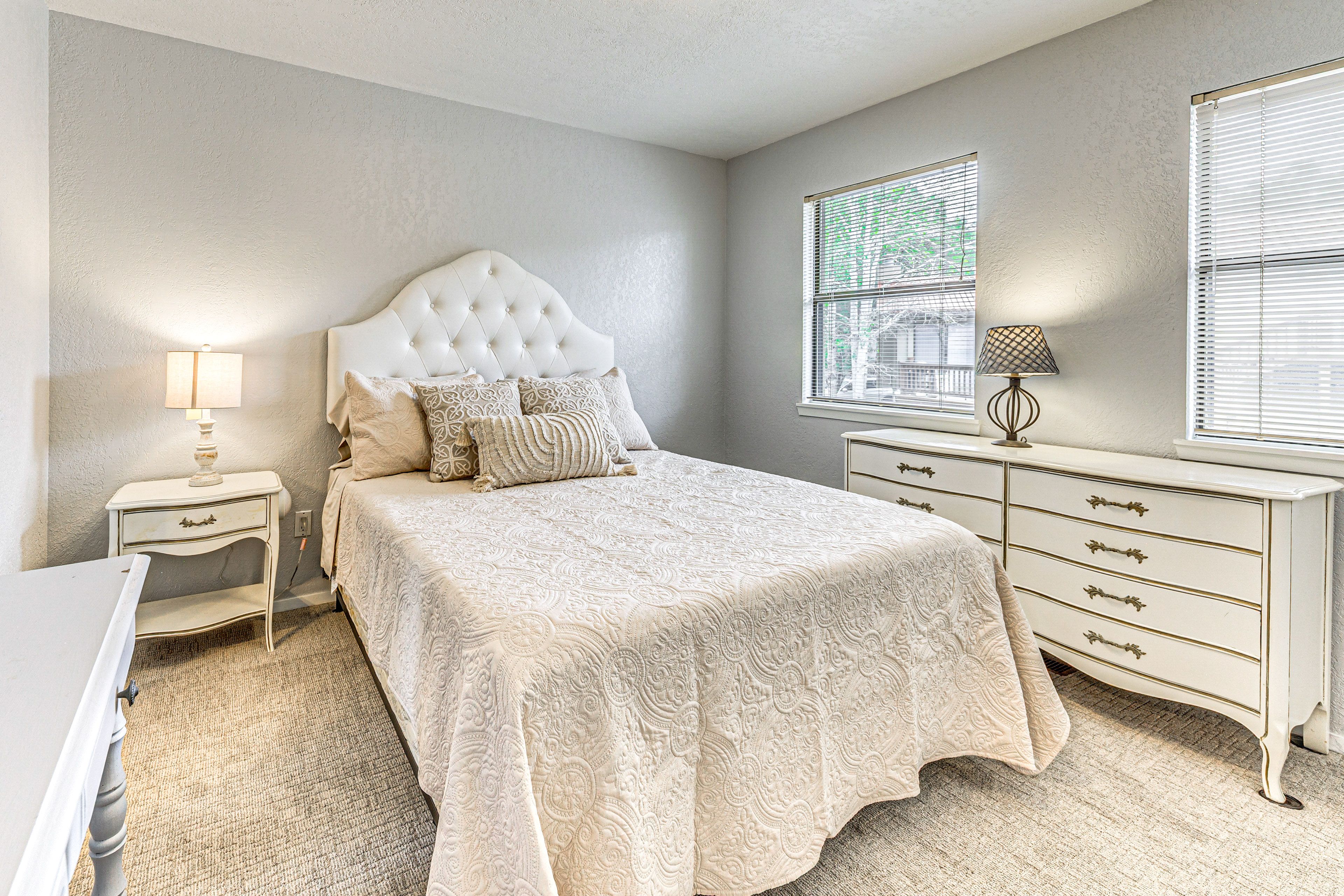Bedroom 1 | Queen Bed | 2nd Floor