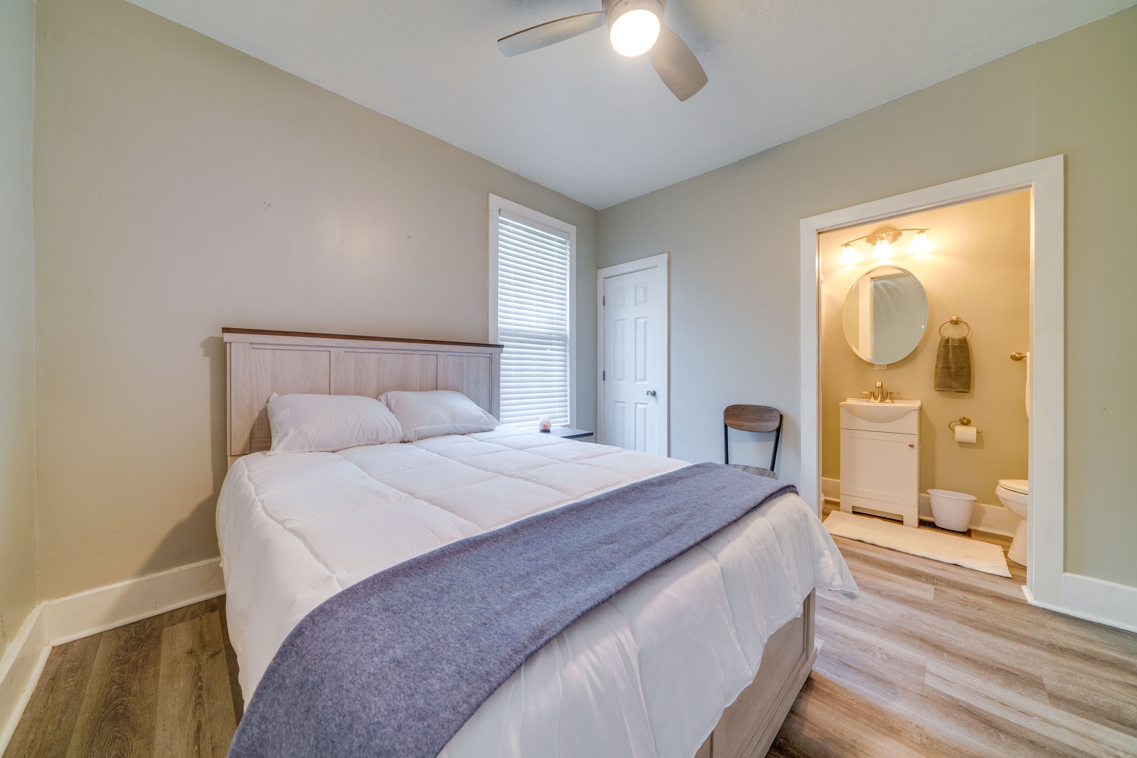 Bedroom 1 | Queen Bed | Linens Provided