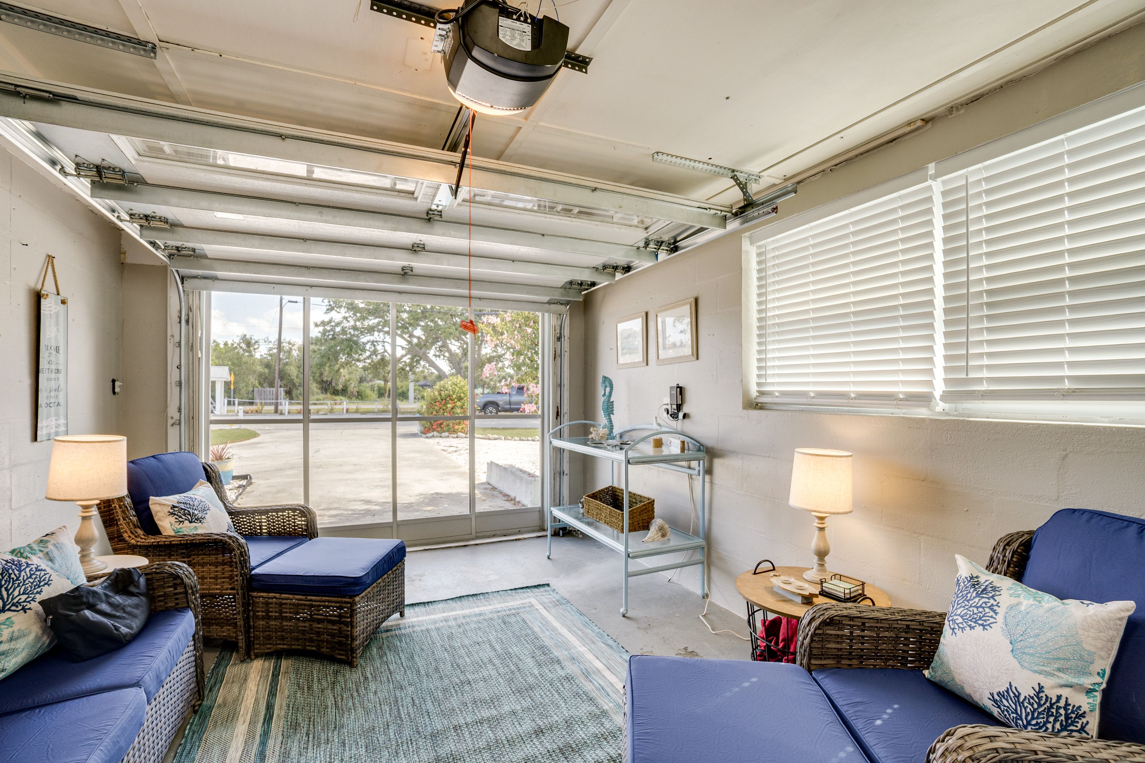 Screened Garage Patio
