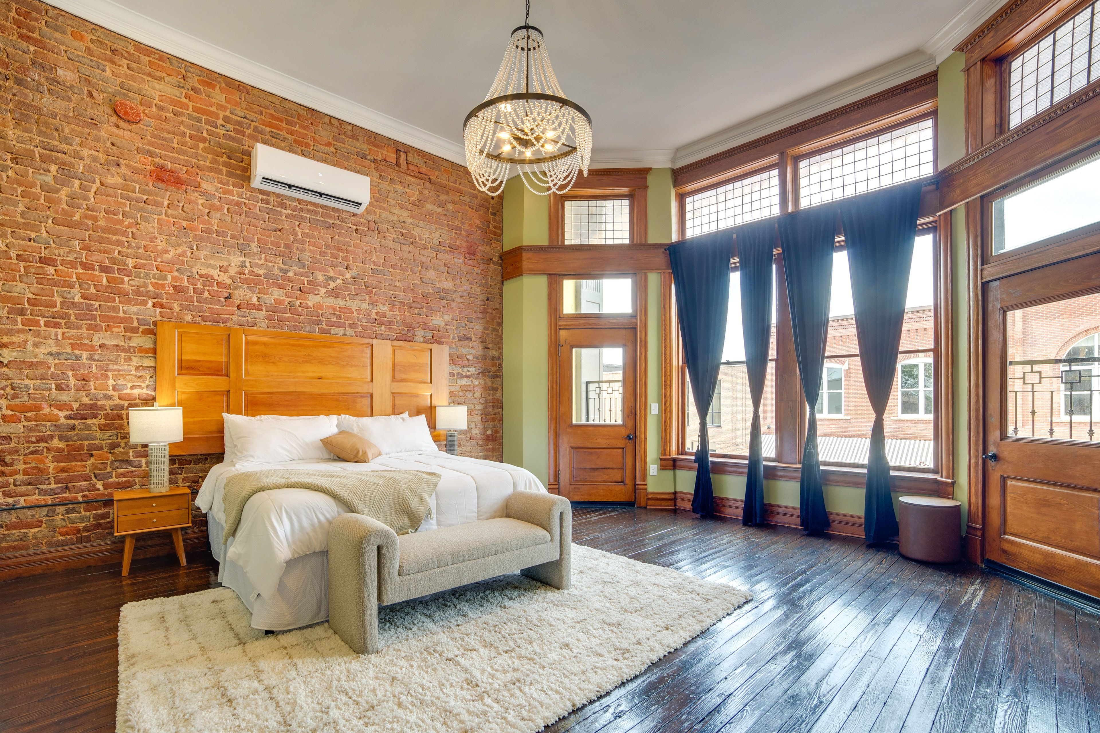 Marshall Vacation Rental | Studio | 1BA | Step-Free Access | 785 Sq Ft