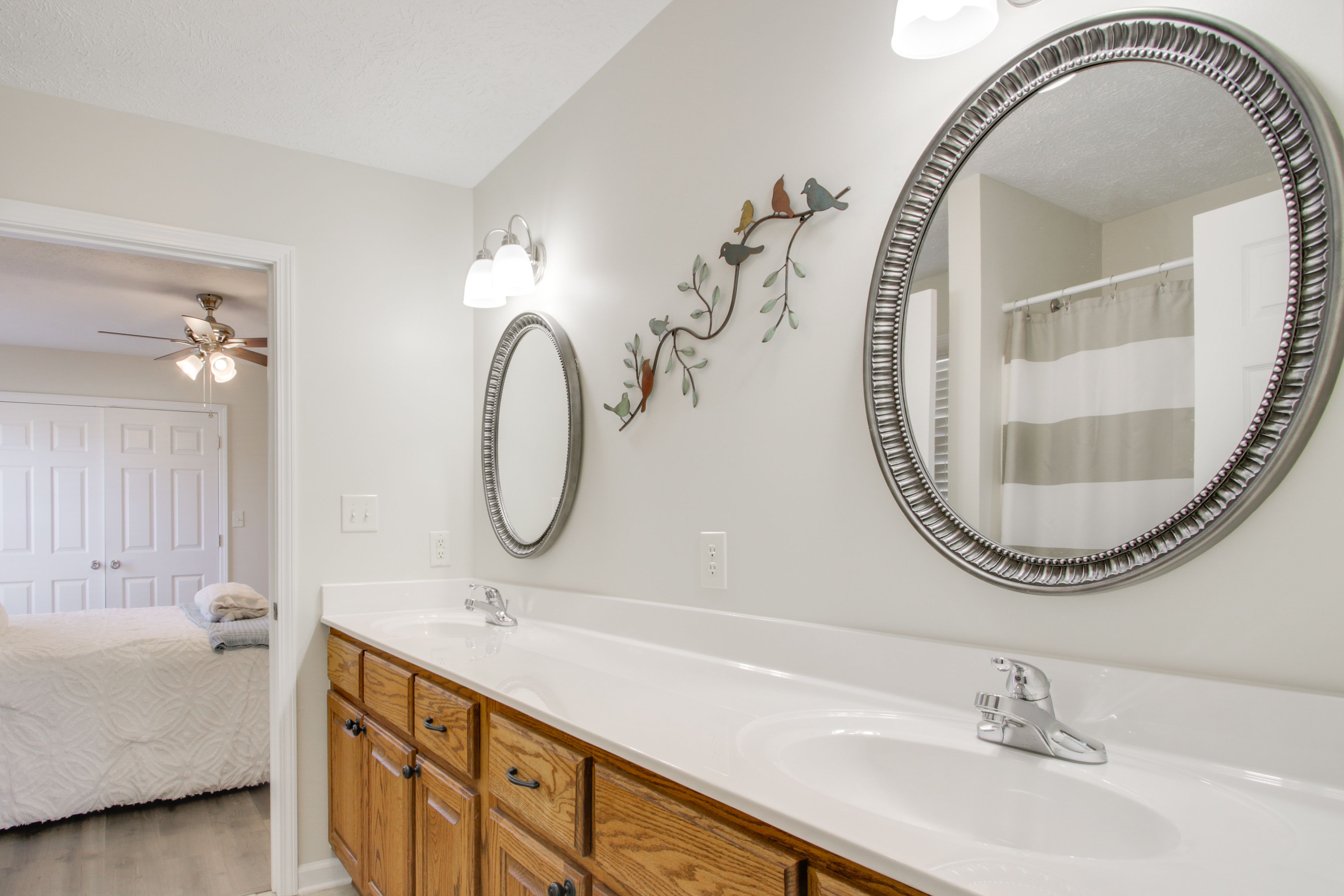 Full Bathroom | Complimentary Toiletries