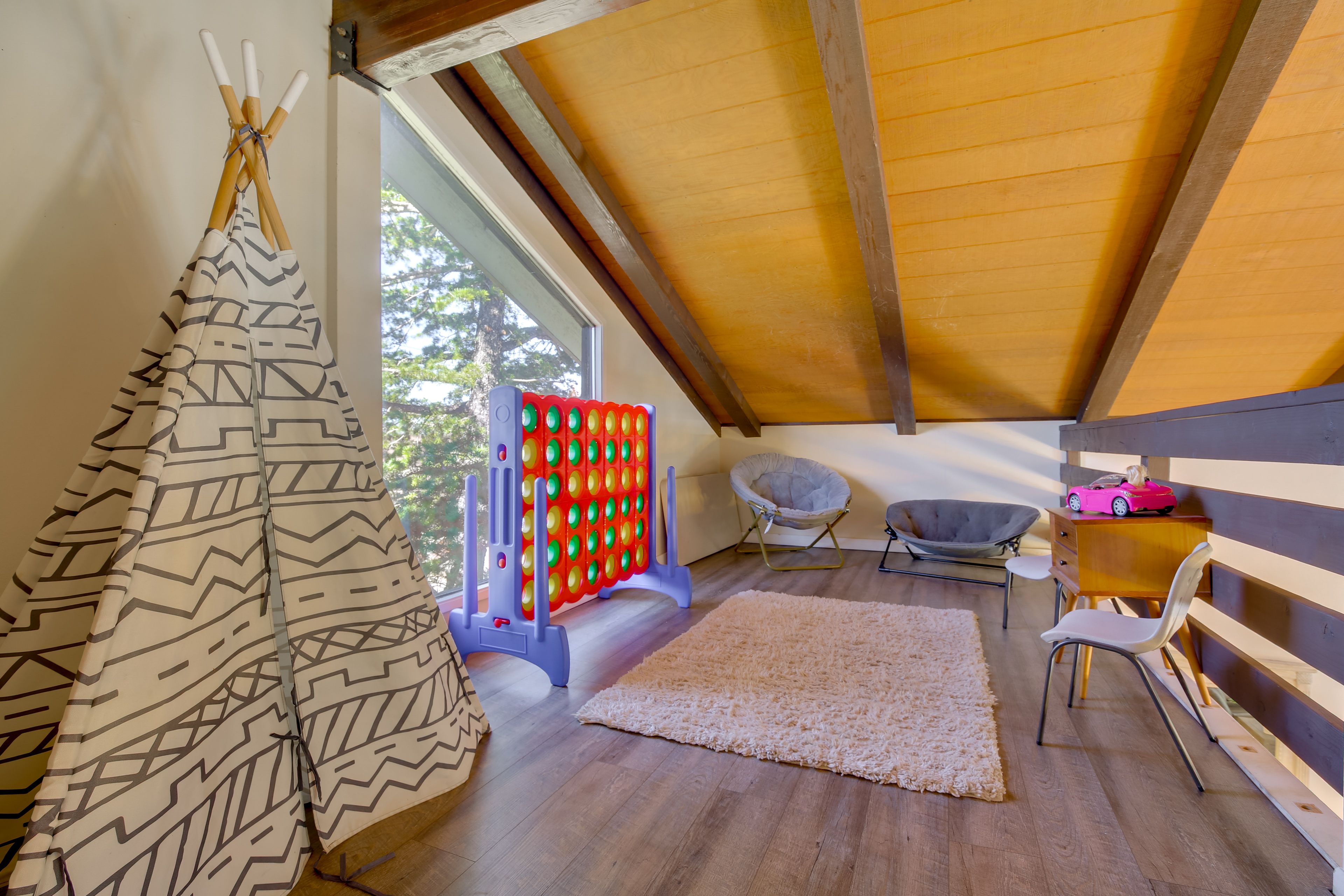 Loft | Children's Play Area | 2nd Floor