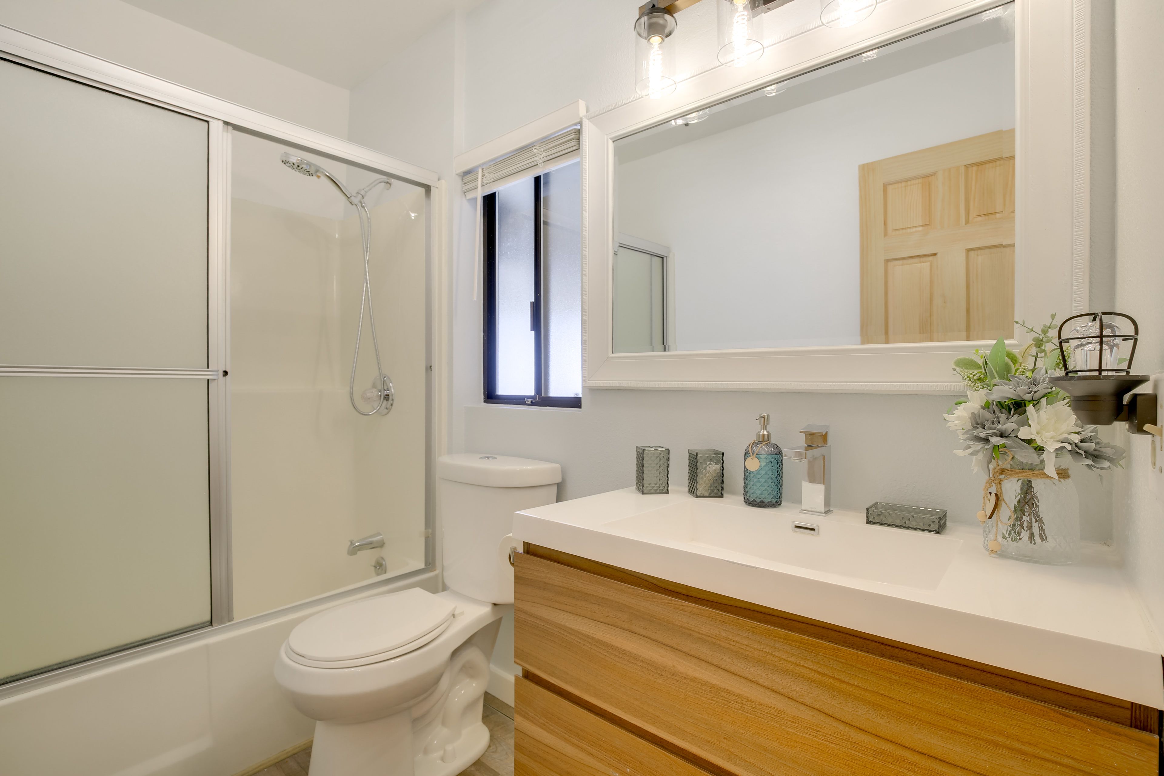 Bathroom | 1st Floor