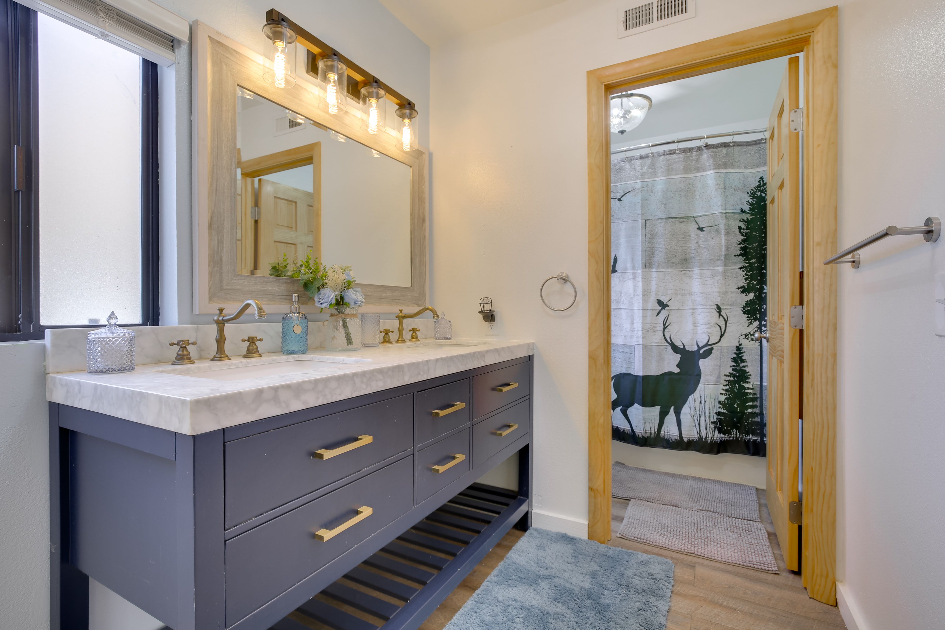 En-Suite Bathroom | 1st Floor