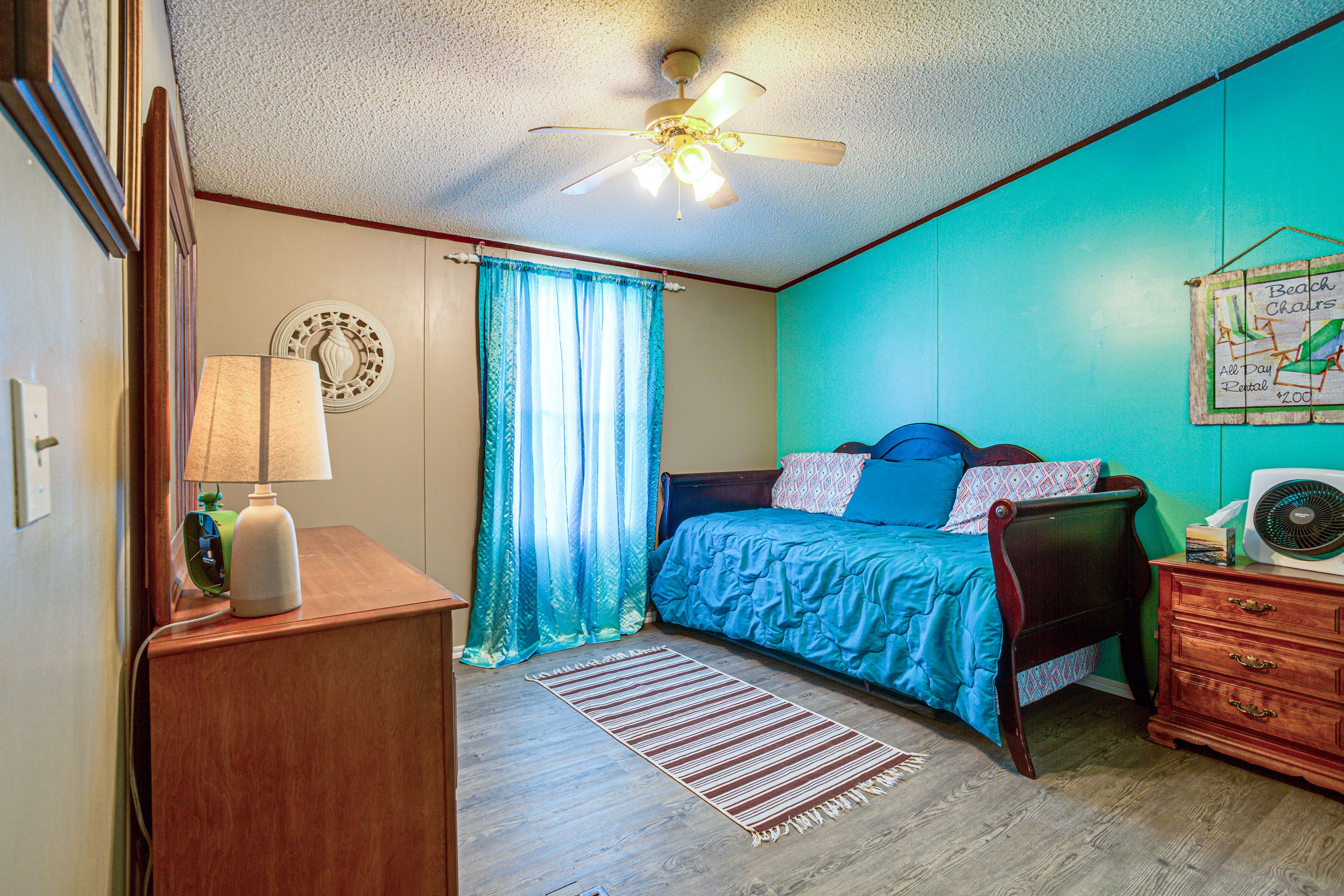 Bedroom 4 | Twin Daybed w/ Twin Trundle
