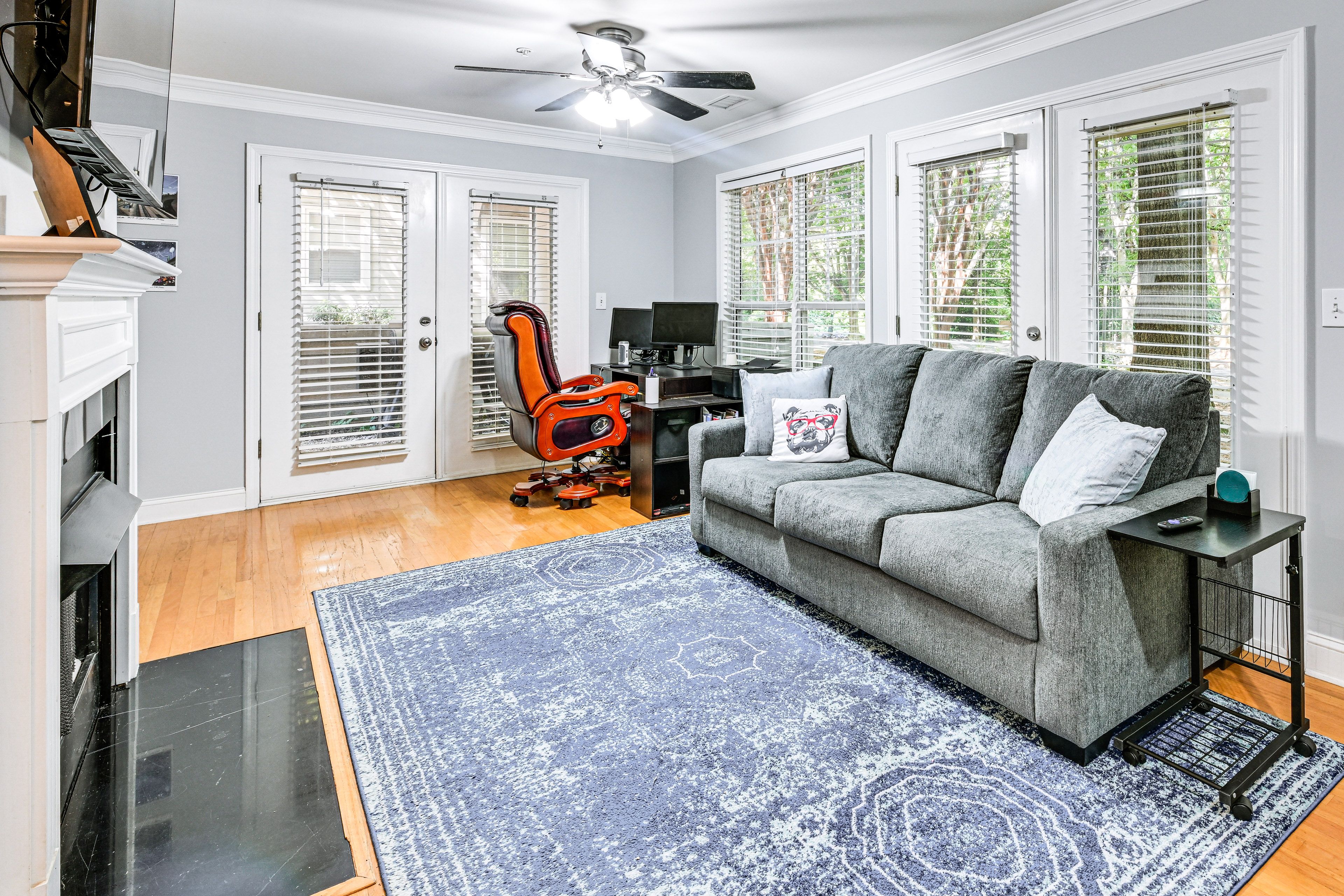 Living Room | Queen Sleeper Sofa | Smart TV | Fireplace | Workspace