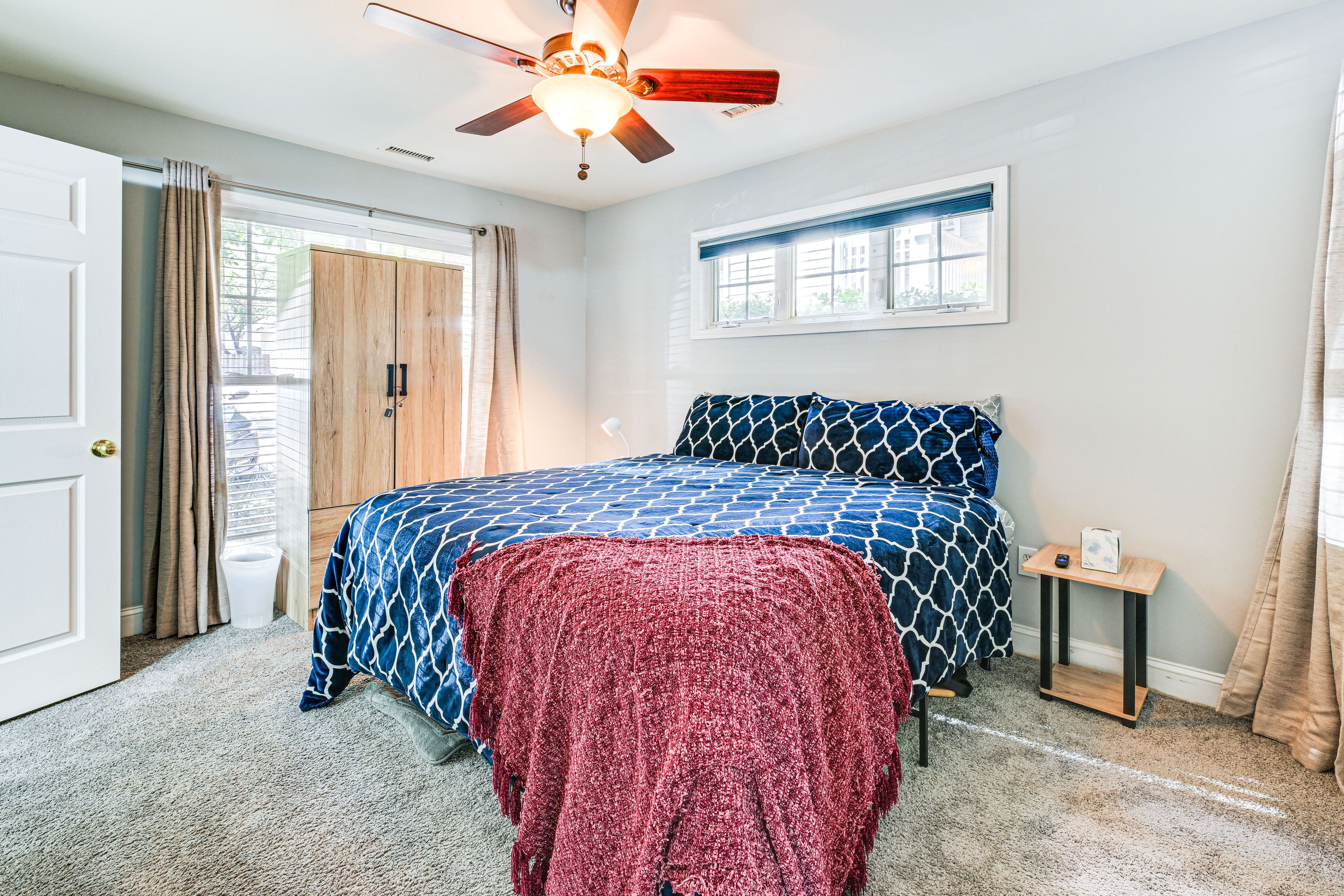 Bedroom 1 | King Bed | Smart TV