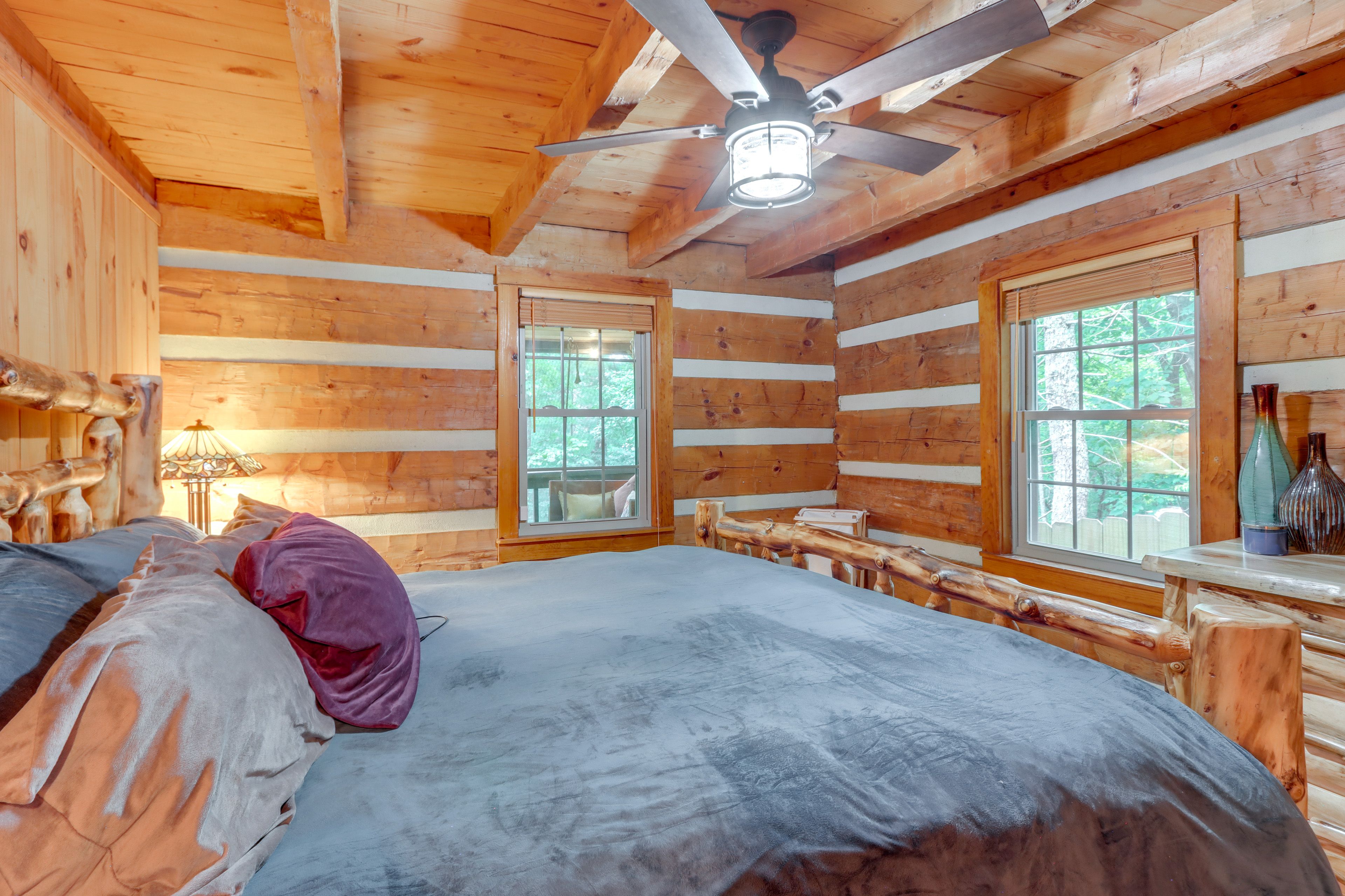 Bedroom 1 | King Bed | 1st Floor | Linens Provided