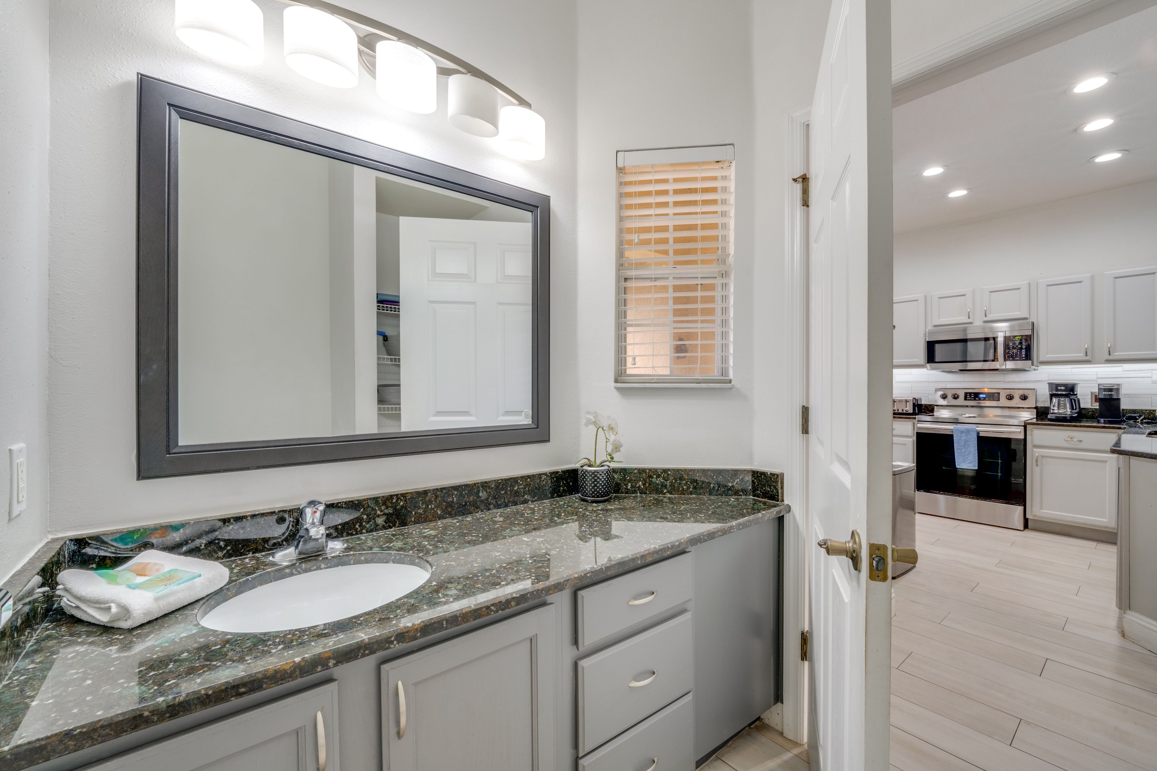 Half Bathroom | 1st Floor