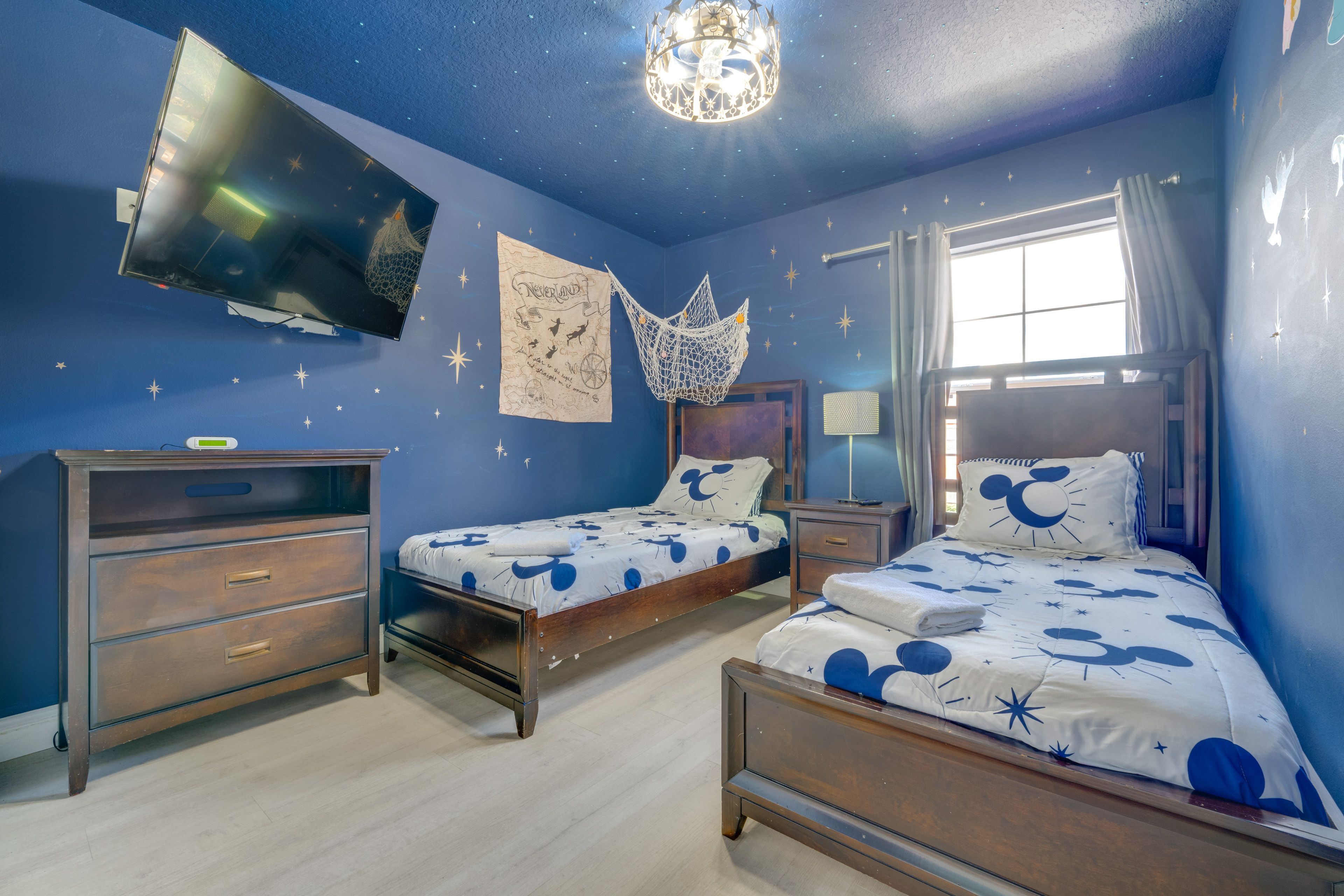 Bedroom 2 | 2nd Floor | 2 Twin Beds