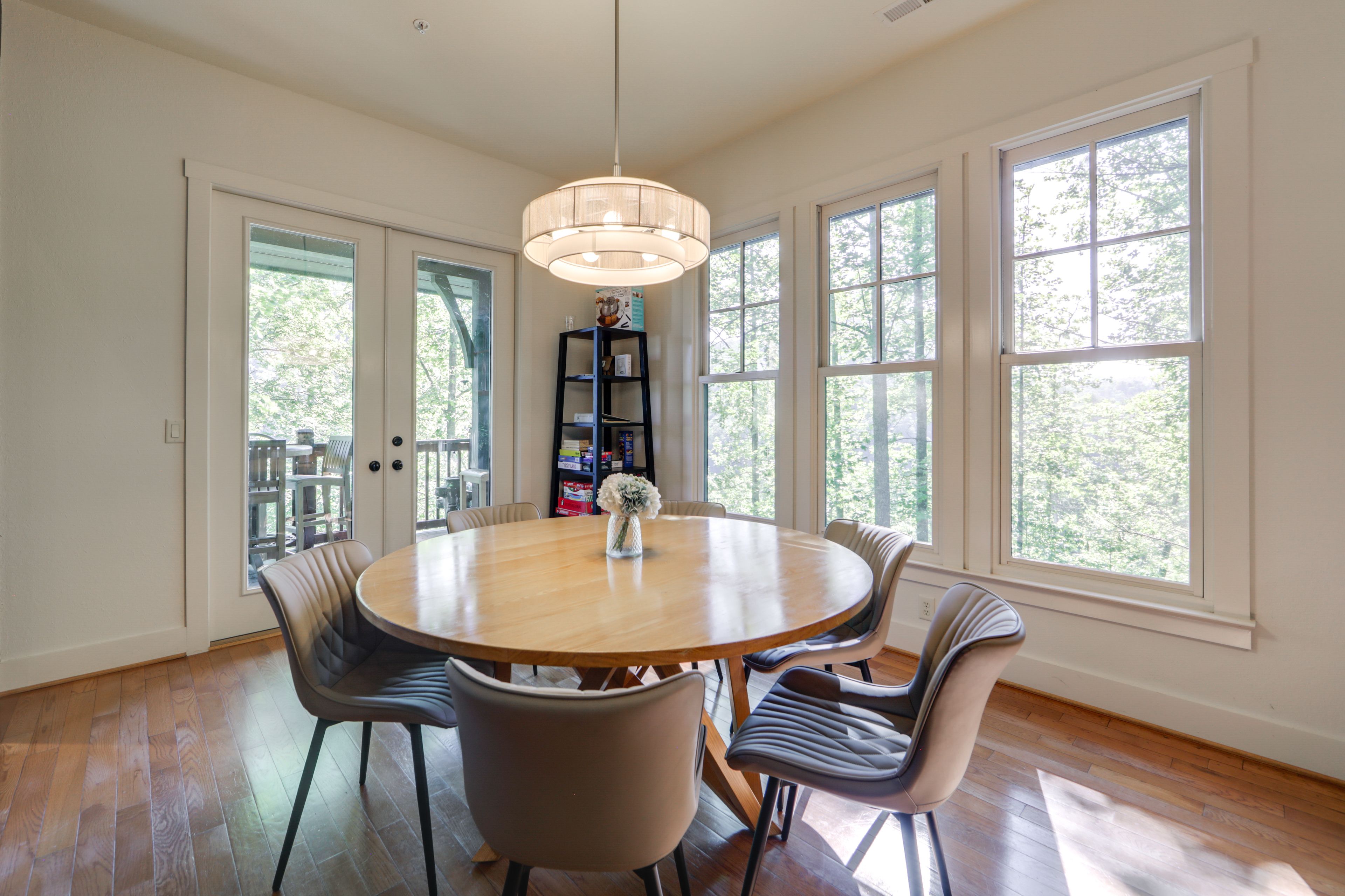 Dining Area | 1st Floor