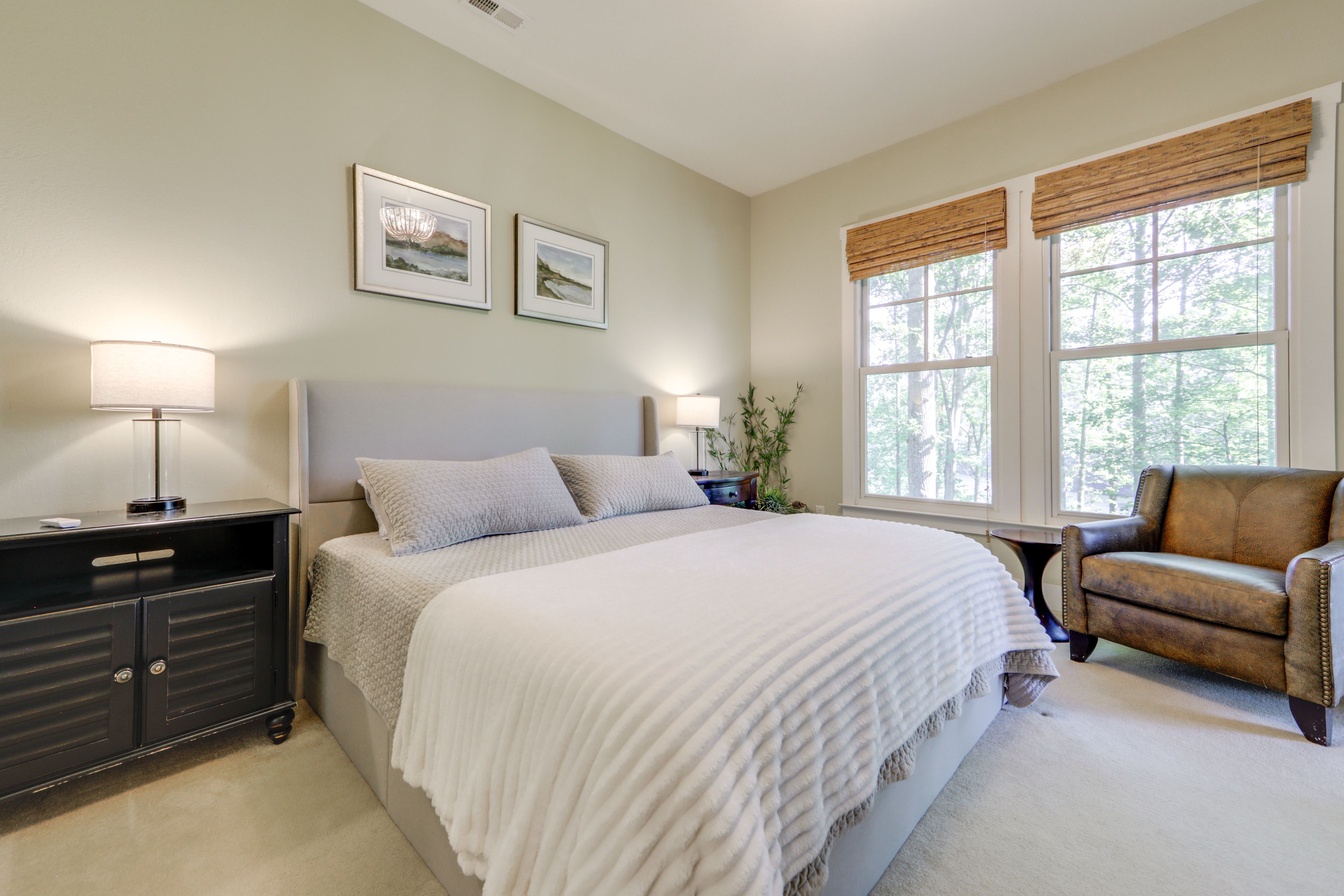 Bedroom 1 | King Bed | 1st Floor | En-Suite Bathroom