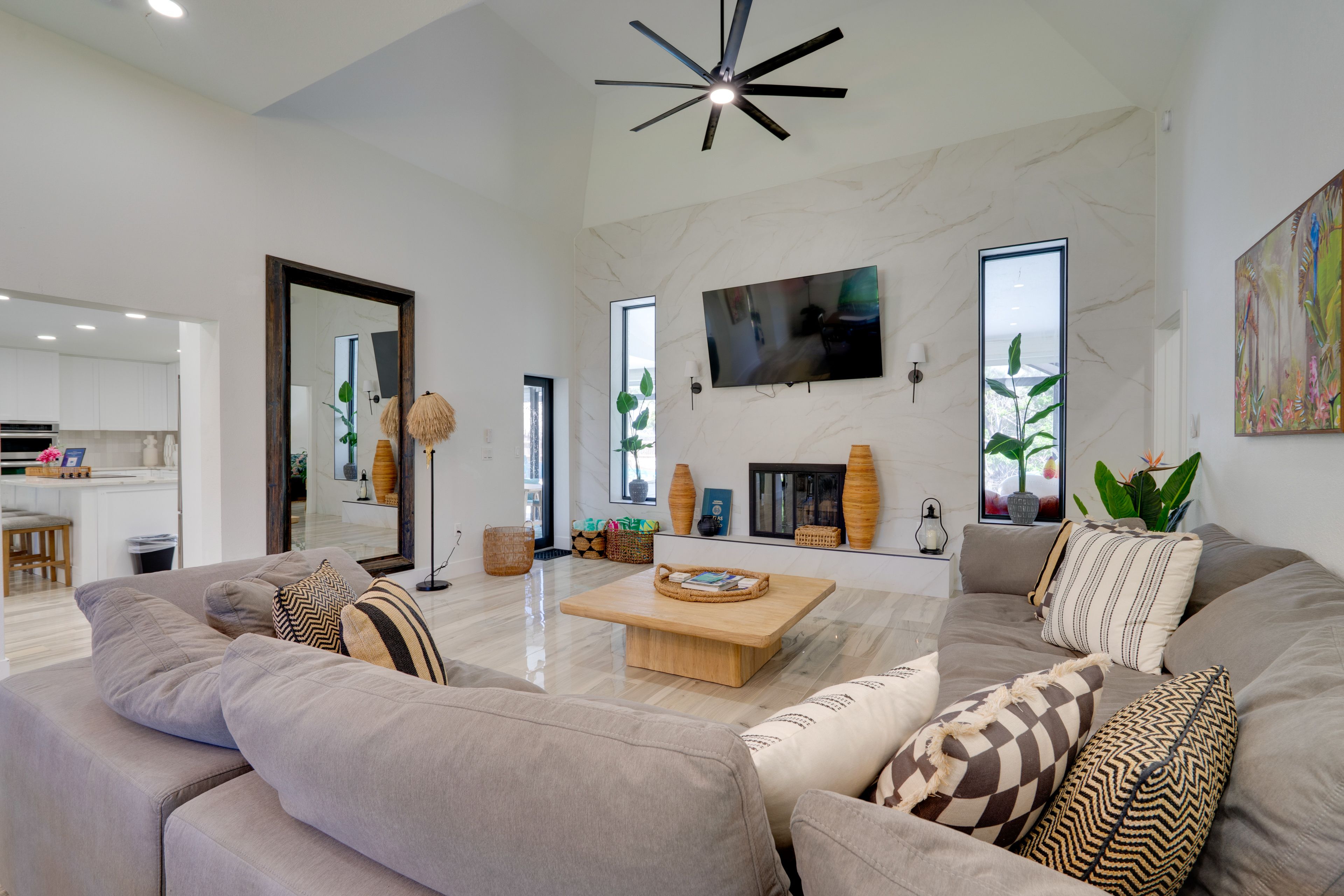 Living Room | Free WiFi | Smart TV | Central A/C | Fireplace | 1st Floor
