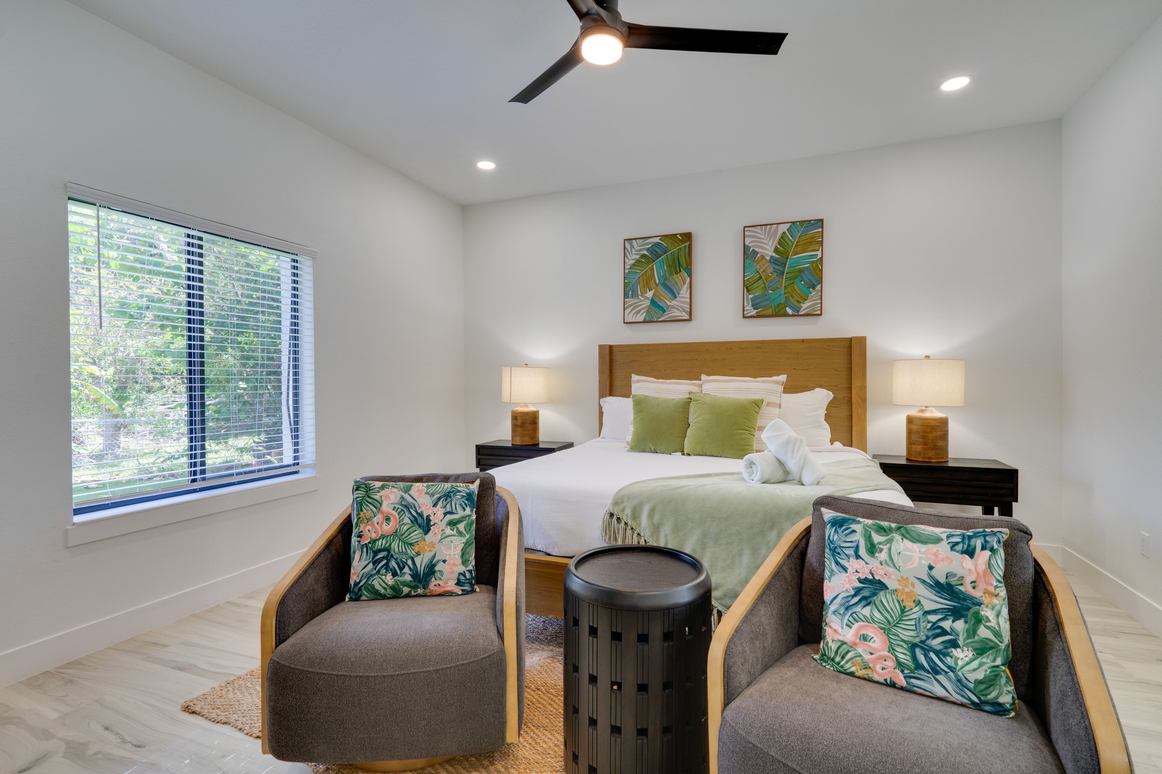 Bedroom 1 | King Bed | 1st Floor