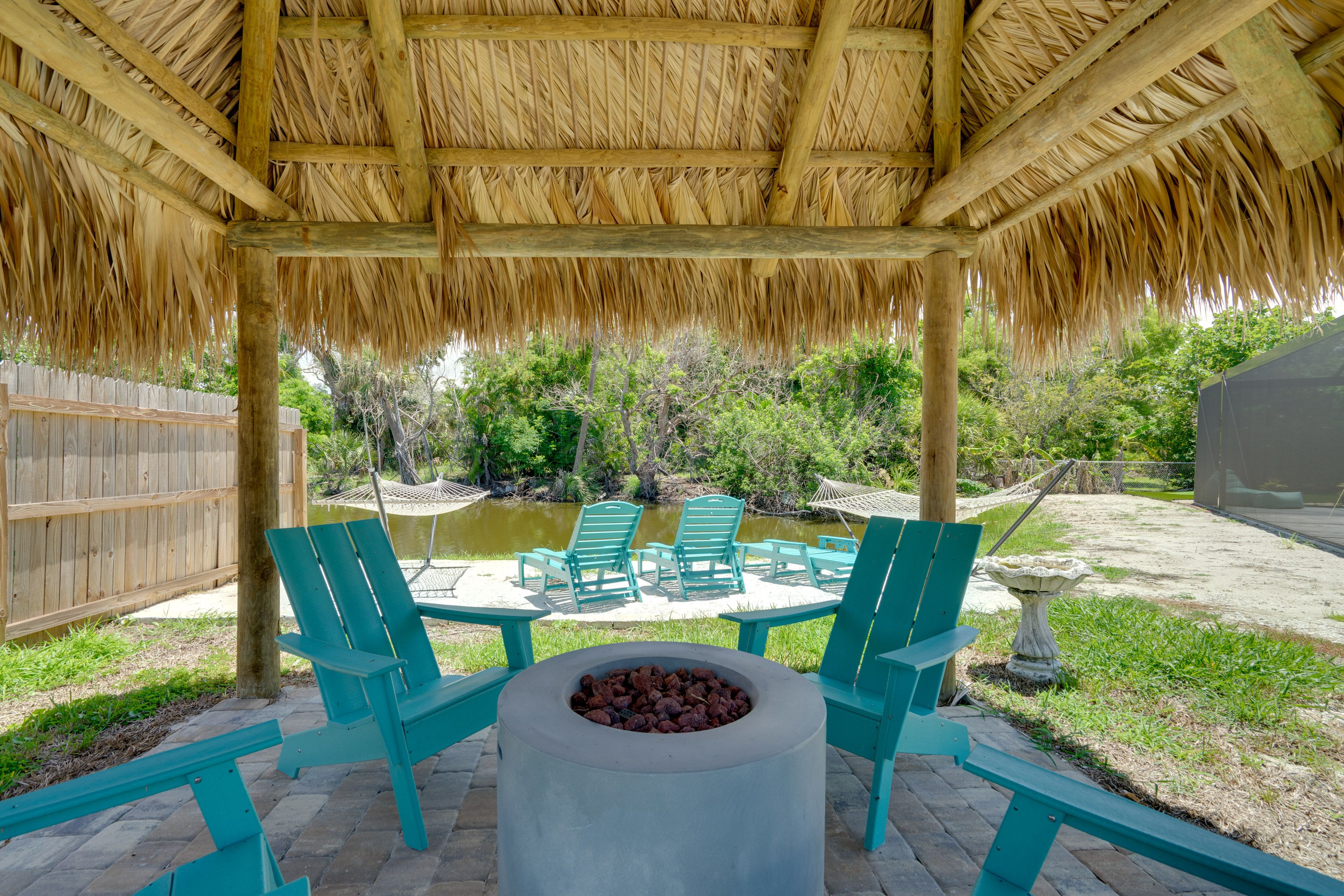 Cabana w/ Fire Pit | River Access