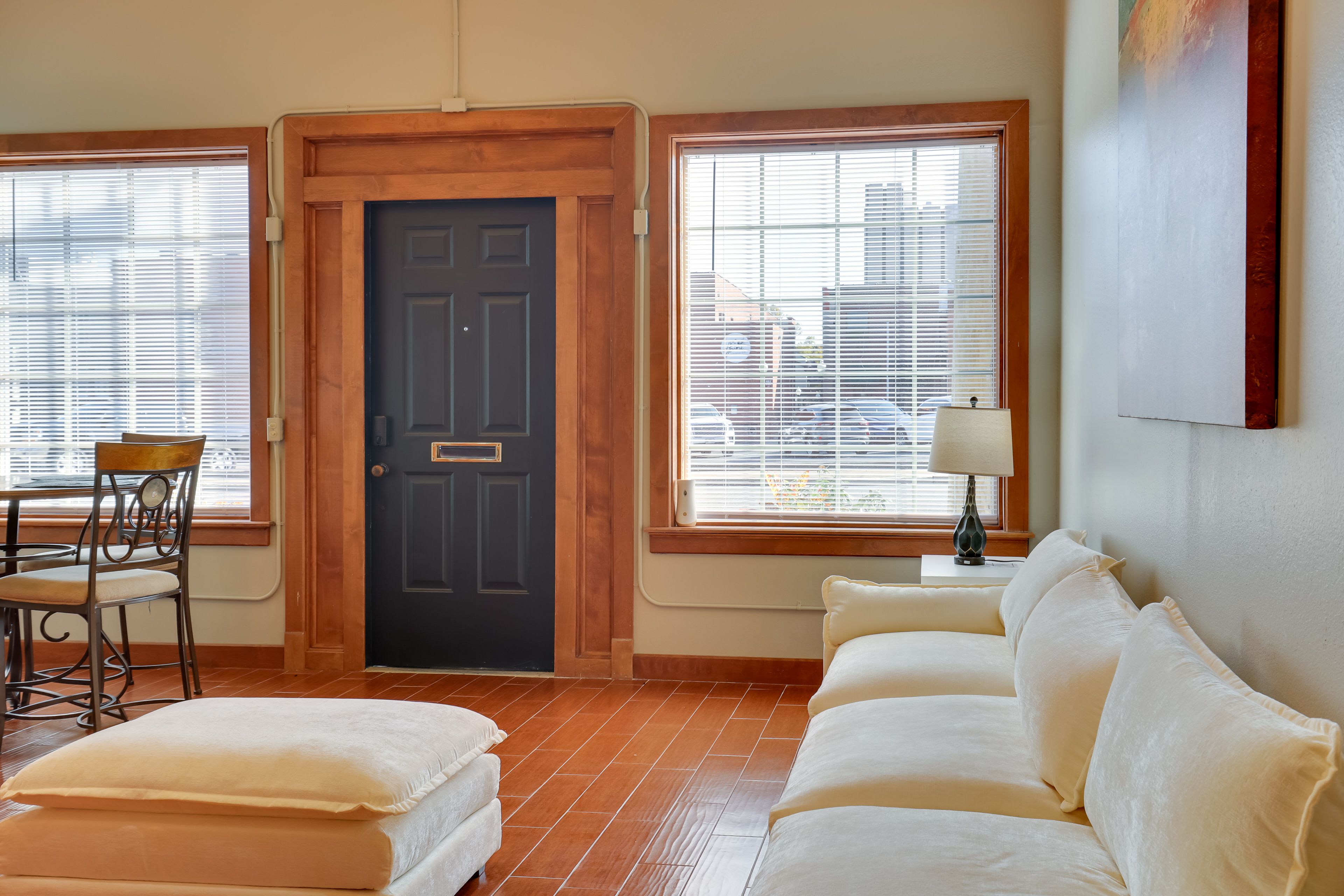 Living Room | Free WiFi | Smart TV