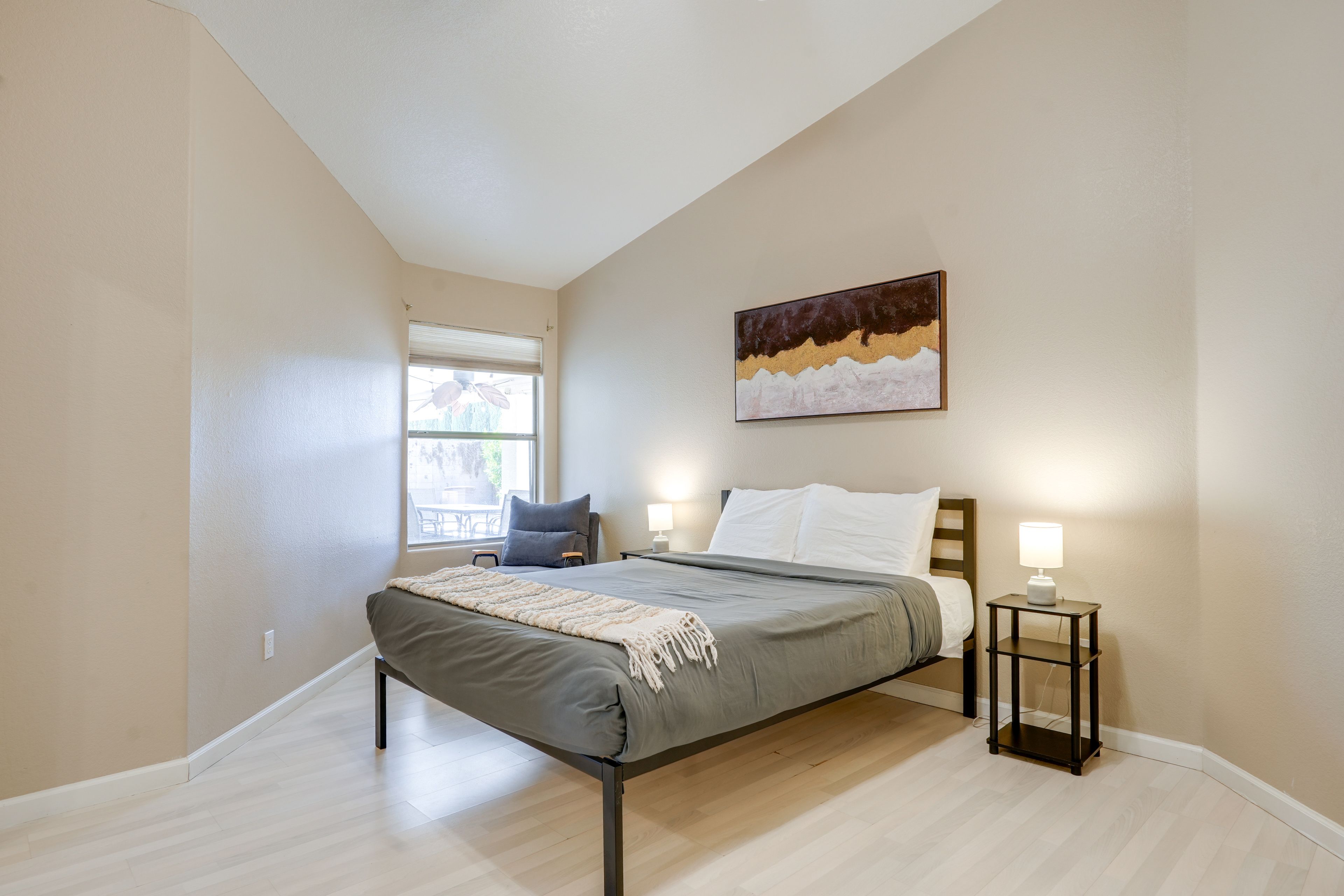 Bedroom 2 | Queen Bed