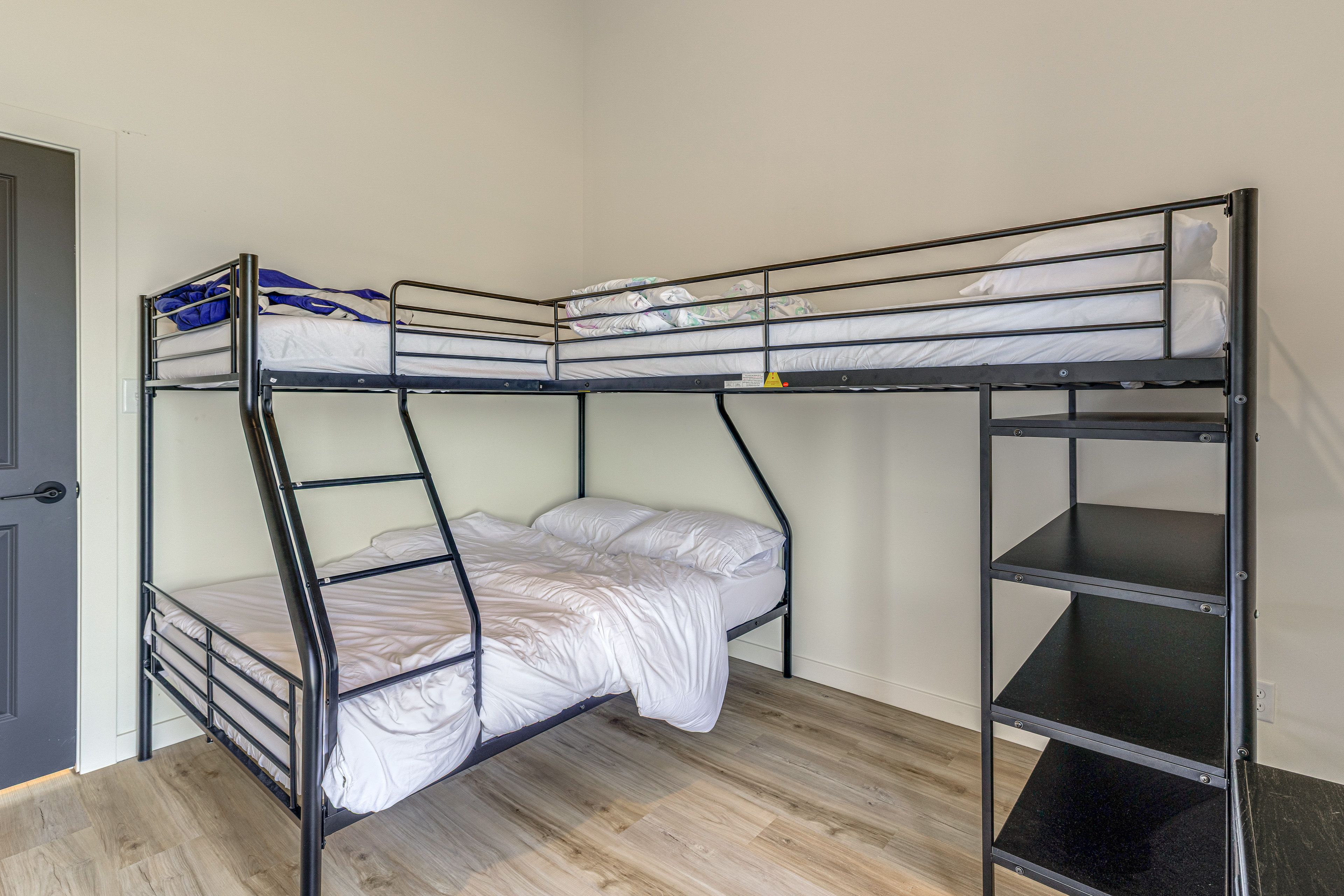 Bedroom 3 | Twin/Full Bunk Bed | Lofted Twin Bed | Lake View