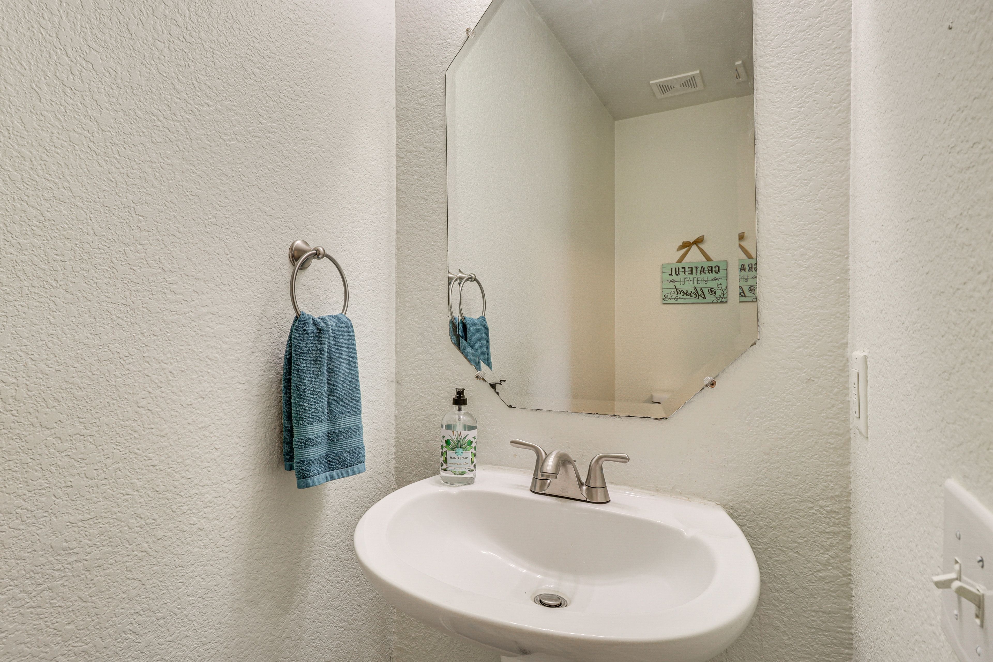 Half Bathroom | 1st Floor