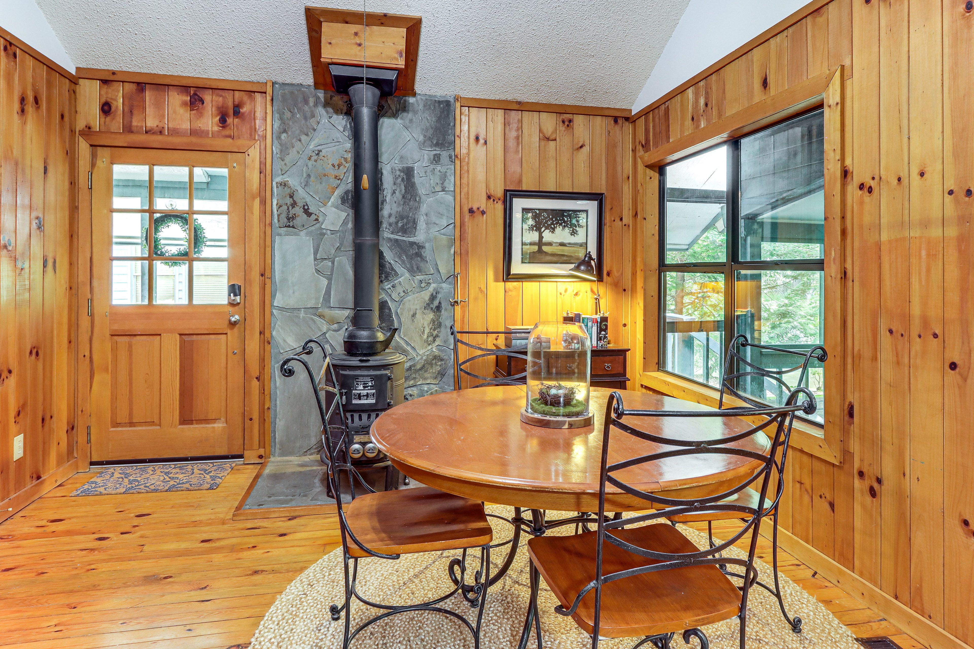 Dining Area | 1st Floor