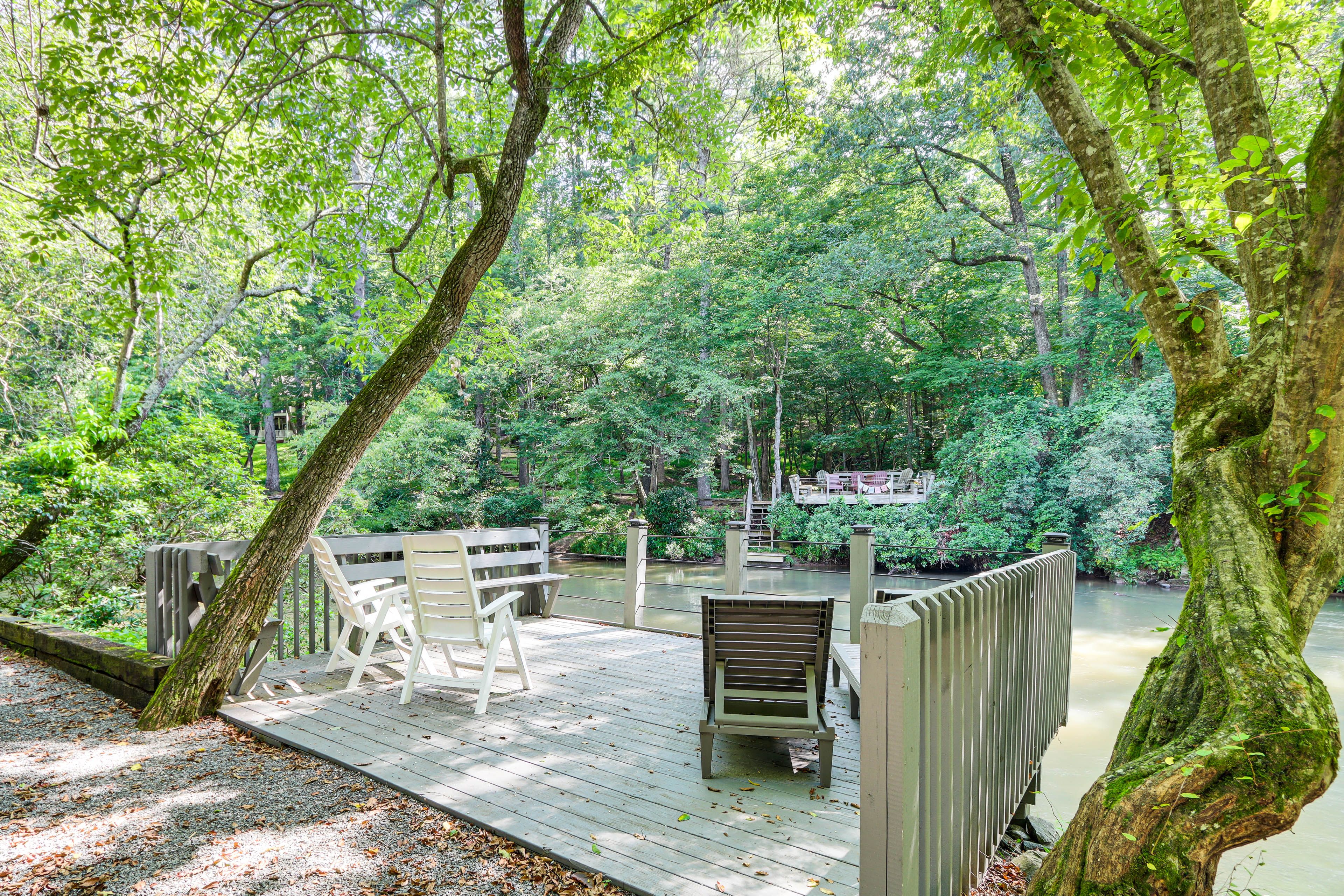 Riverfront Deck | Seating | Fishing On-Site