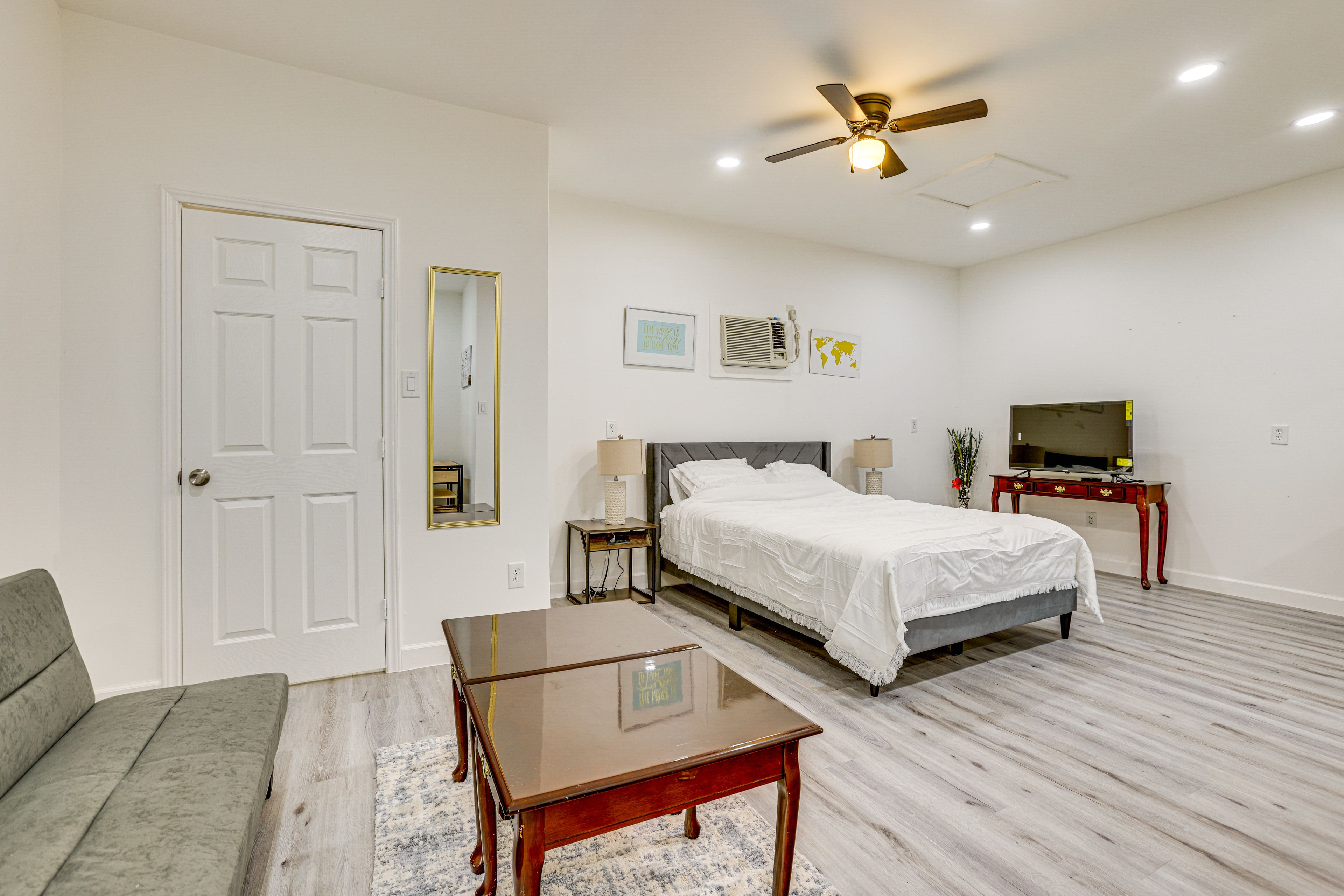 Houston Vacation Rental | Studio | 1BA | 520 Sq Ft | Small Step Required