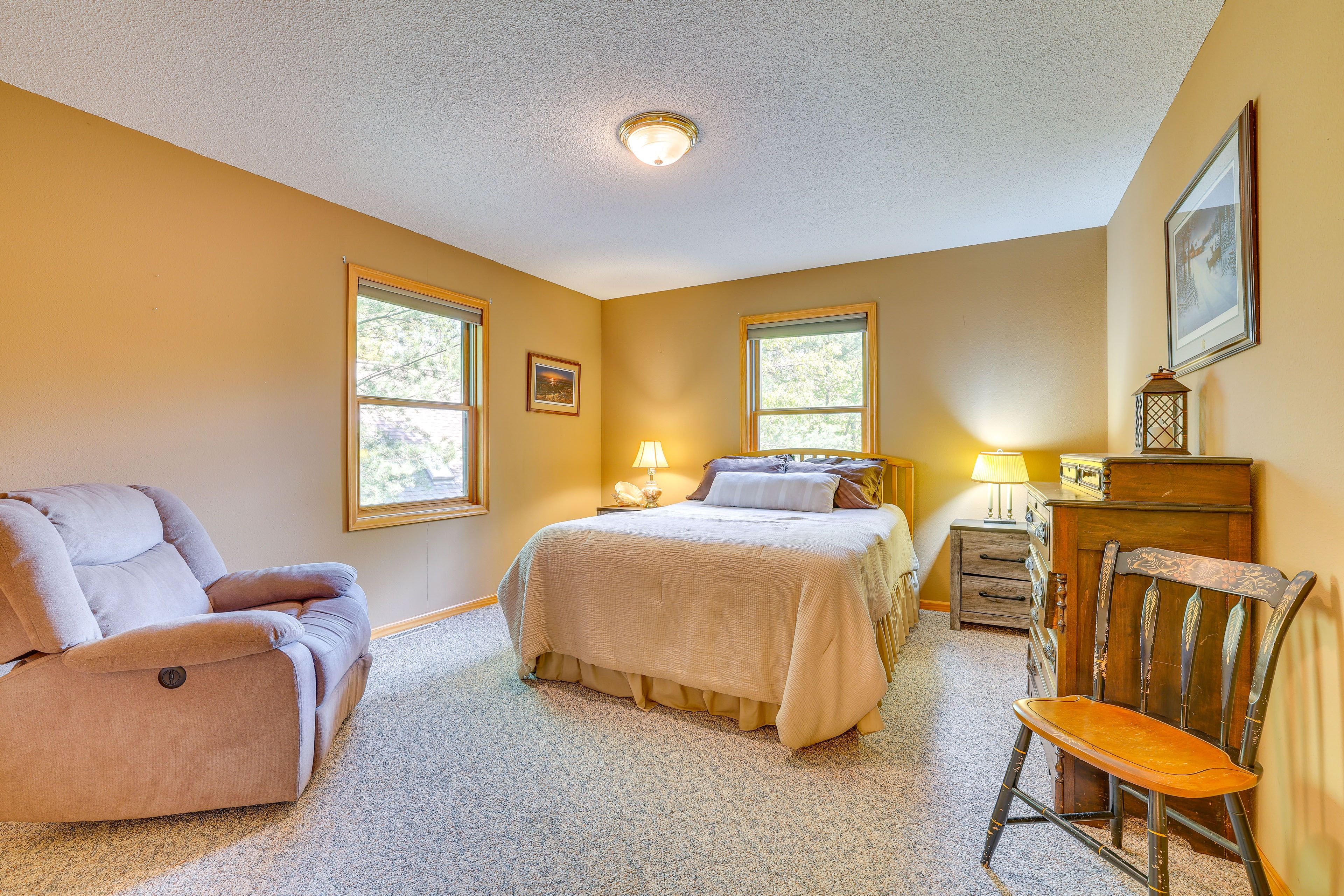 Bedroom 2 | Queen Bed | 2nd Floor