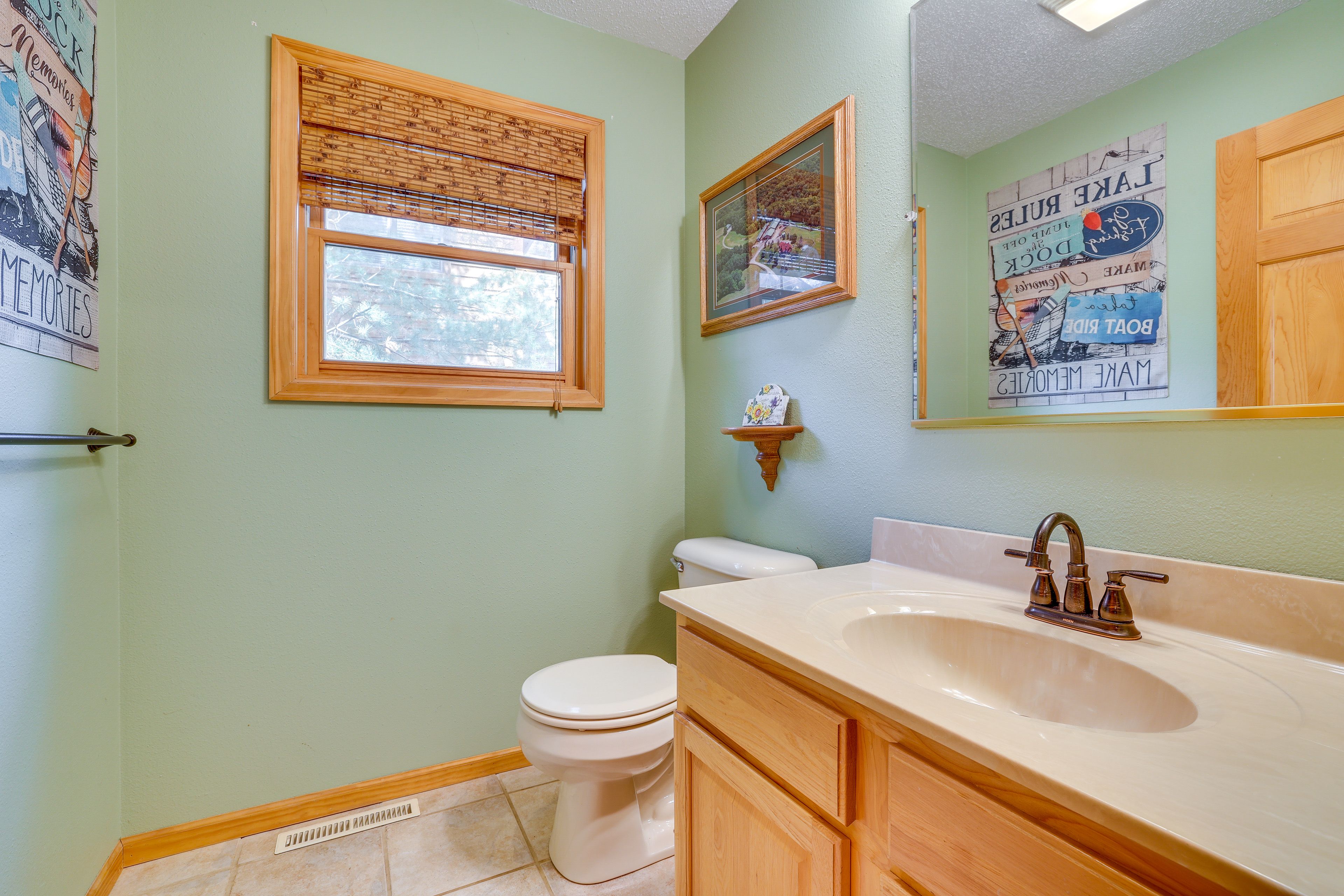 Half Bathroom | 1st Floor