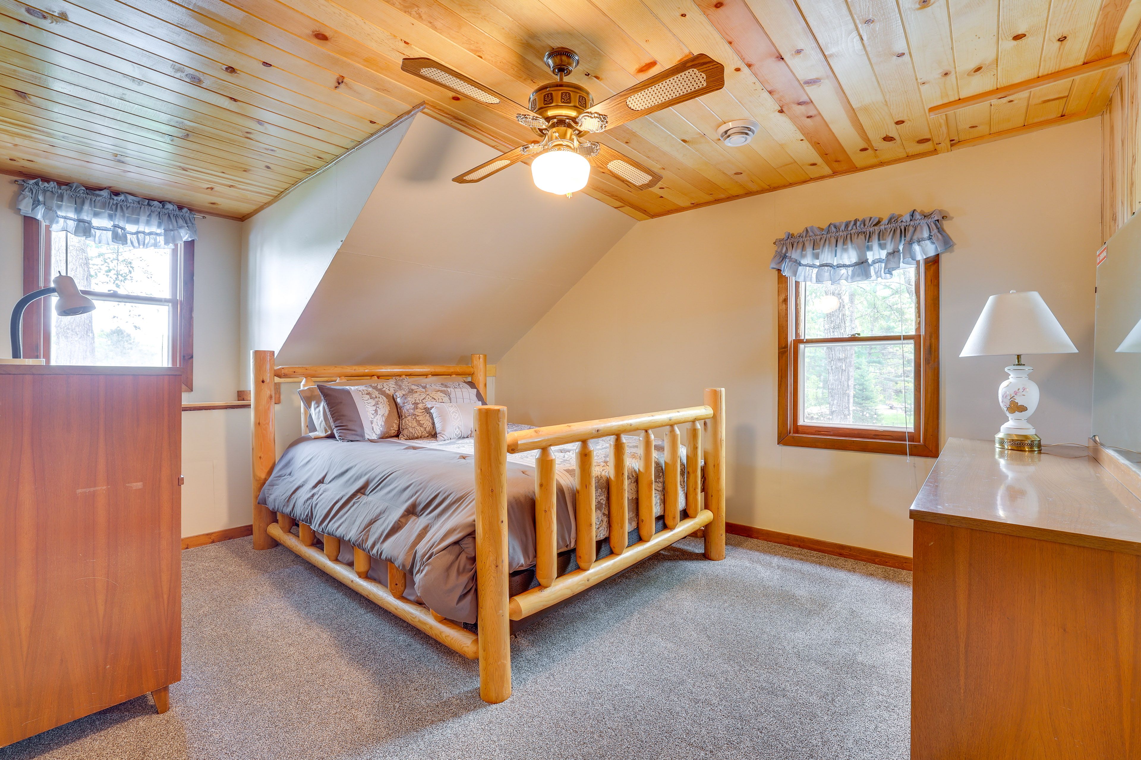 Bedroom 2 | Queen Bed | 2nd Floor