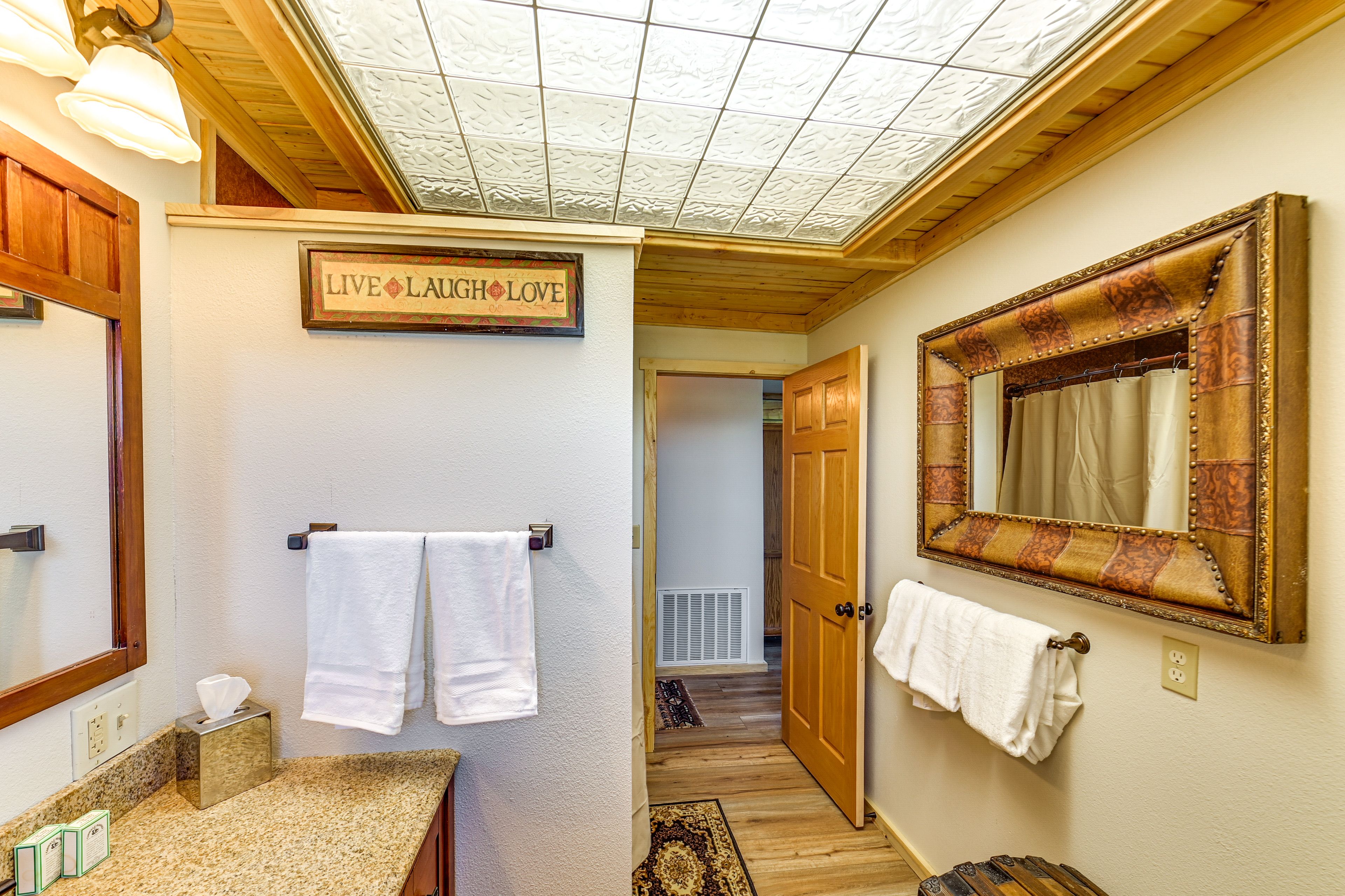 Full Bathroom