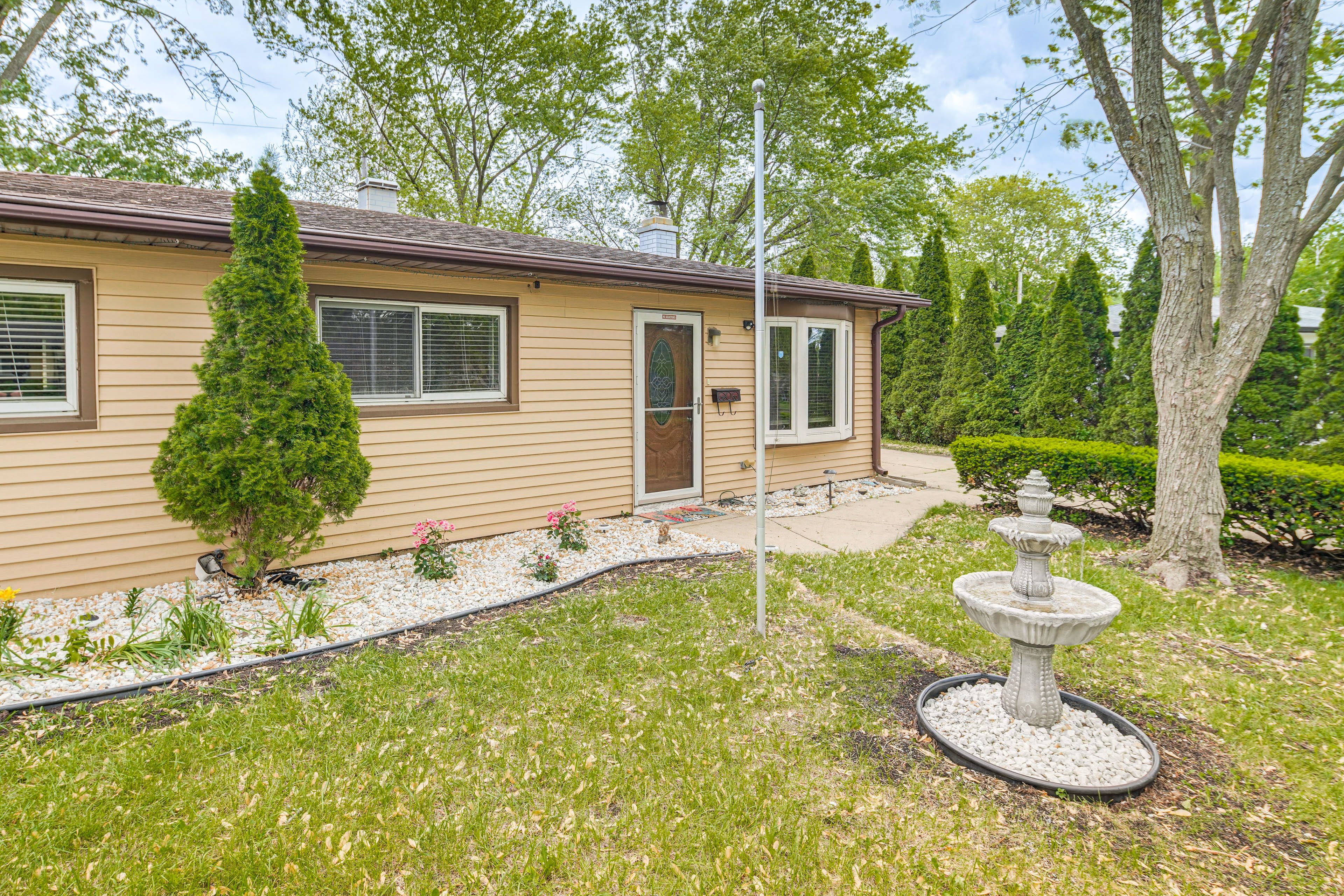 Exterior | Front Entry