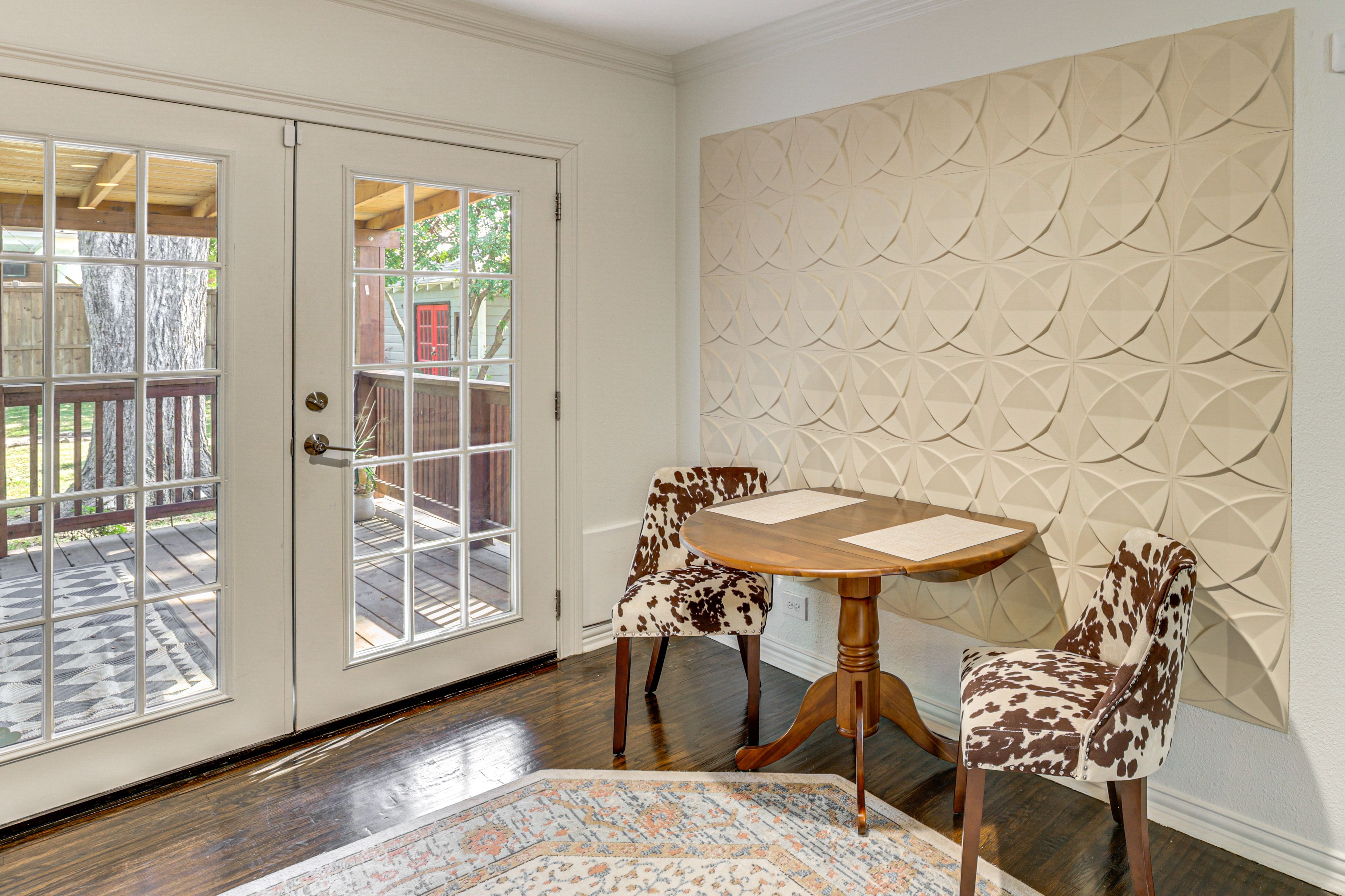 Dining Space | Dishware/Flatware