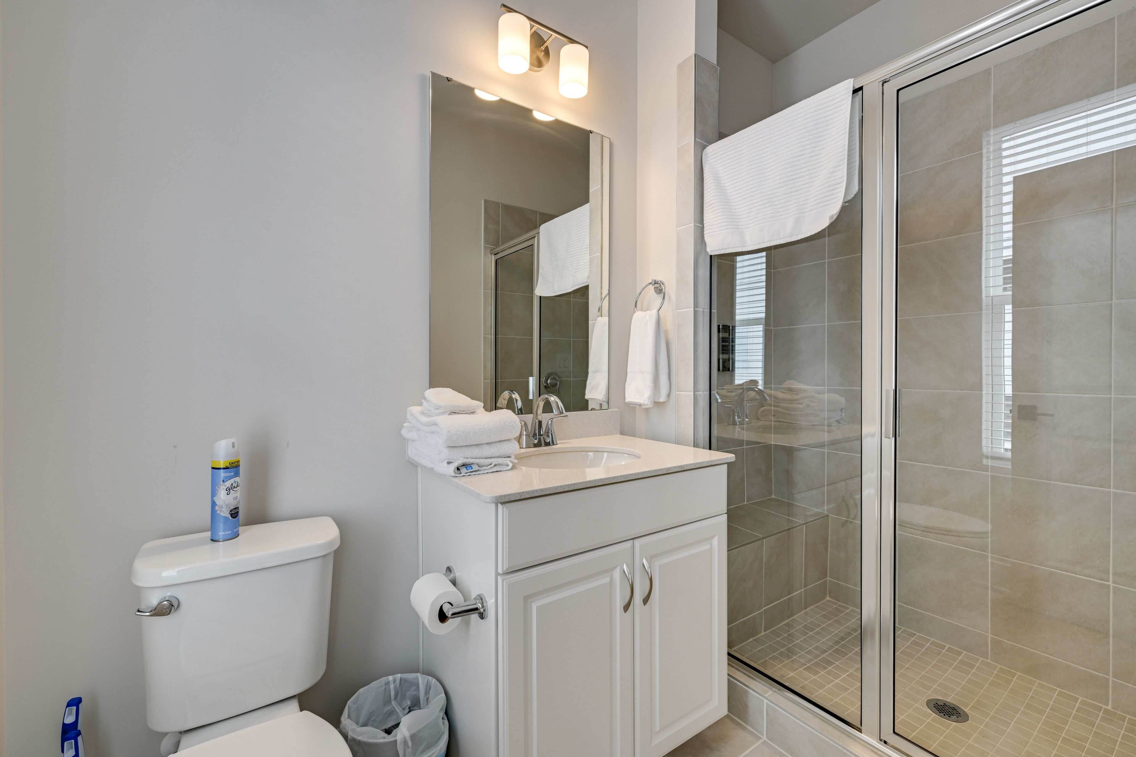 Full Bathroom | 3rd Floor