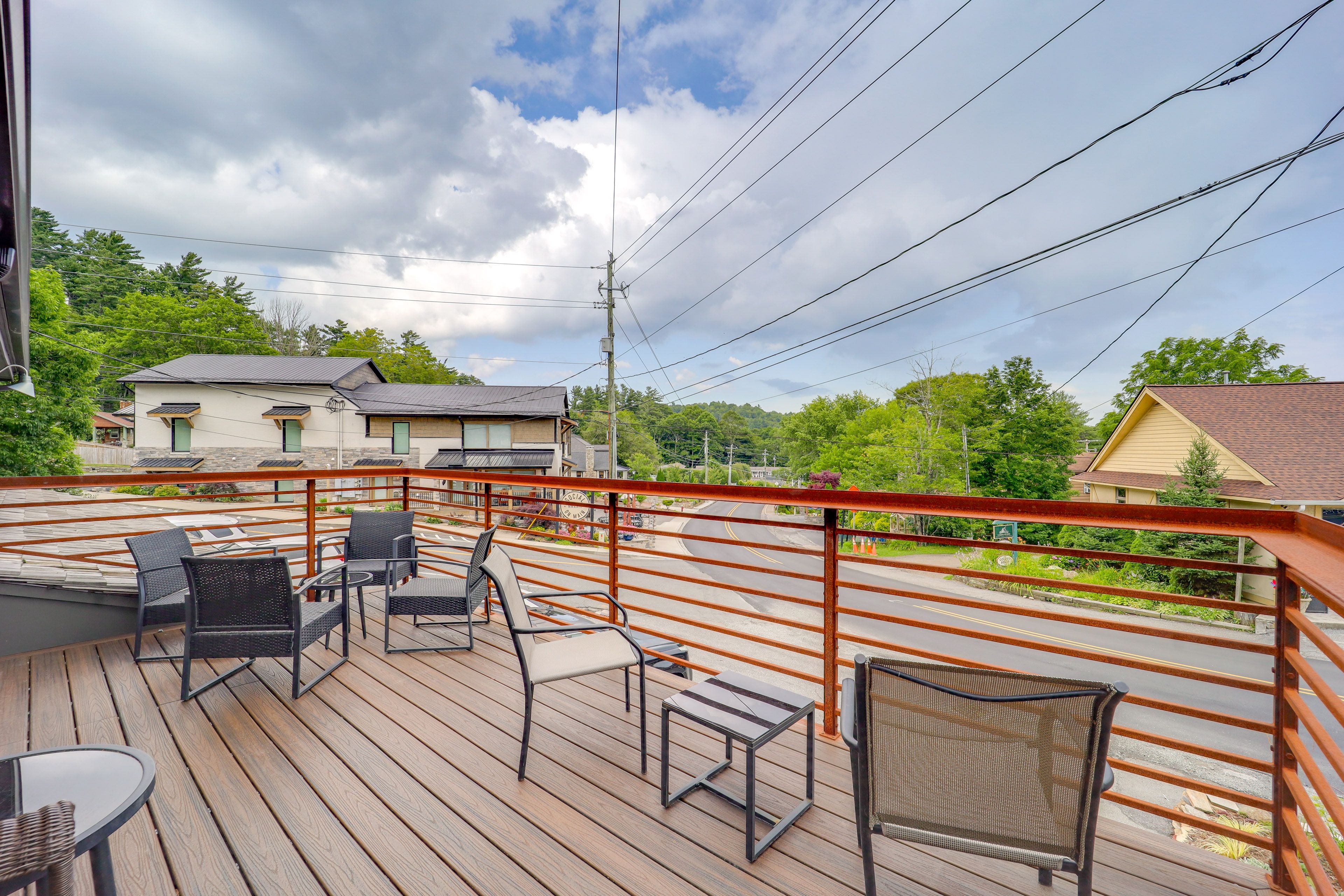 Blowing Rock Vacation Rental | 2BR | 1BA | 1,800 Sq Ft | Stairs to Enter