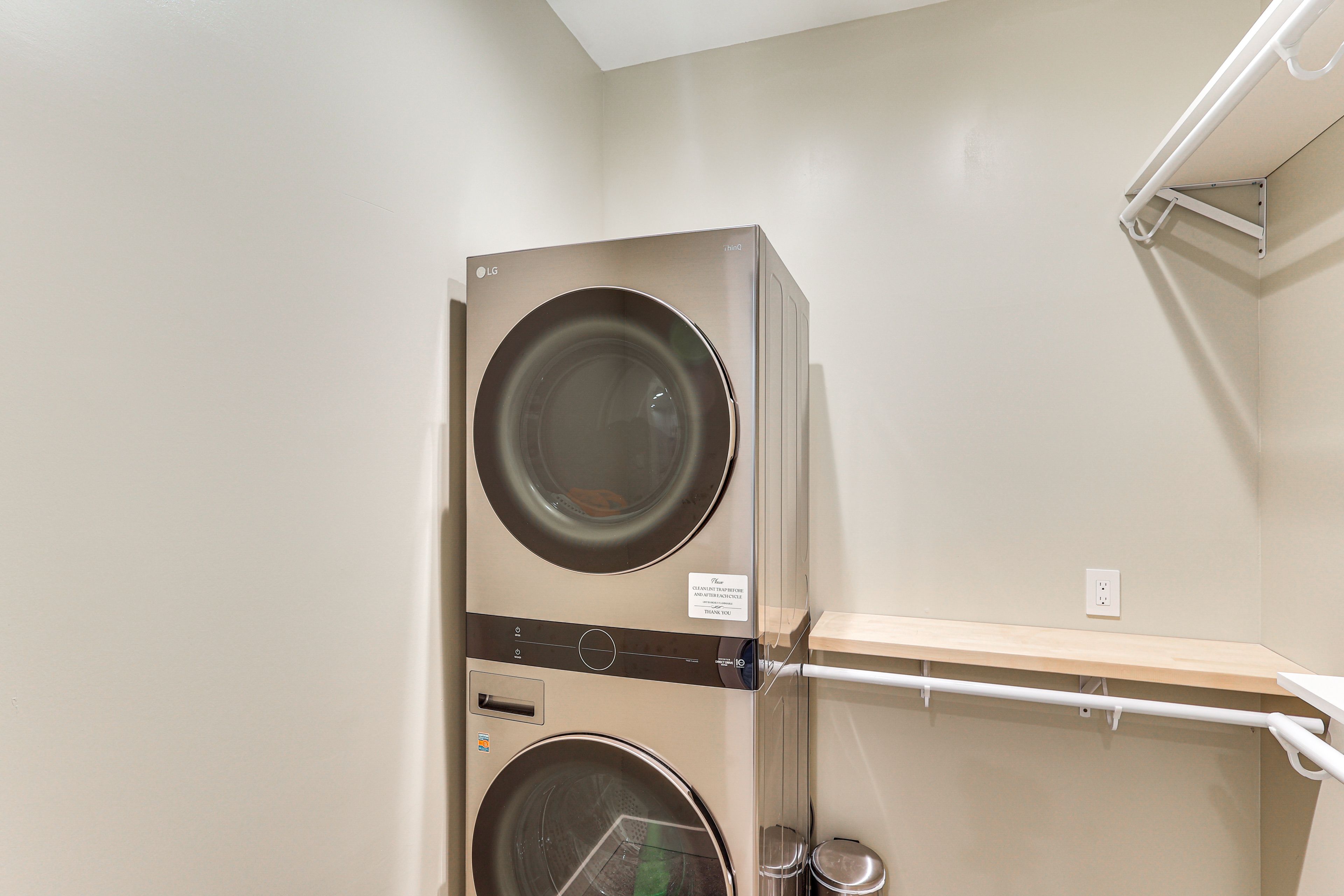 Laundry Room | Washer & Dryer