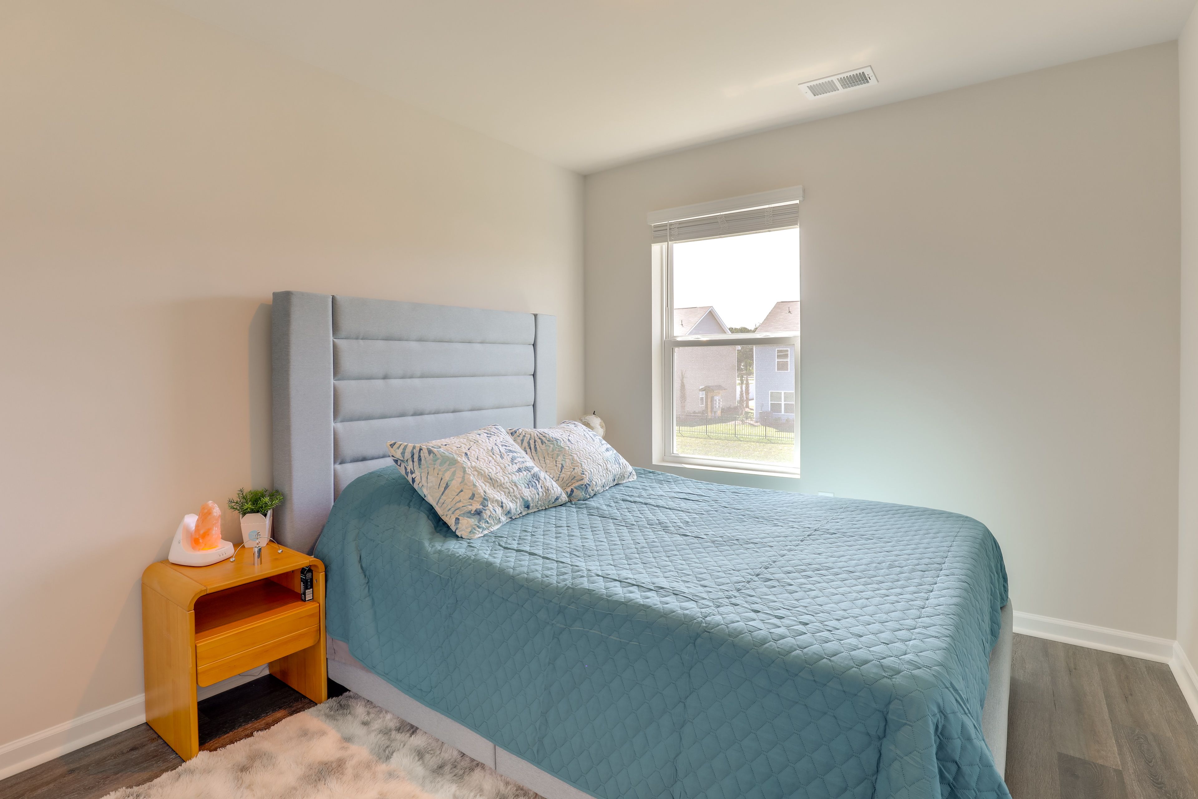 Bedroom 2 | 2nd Floor | Queen Bed