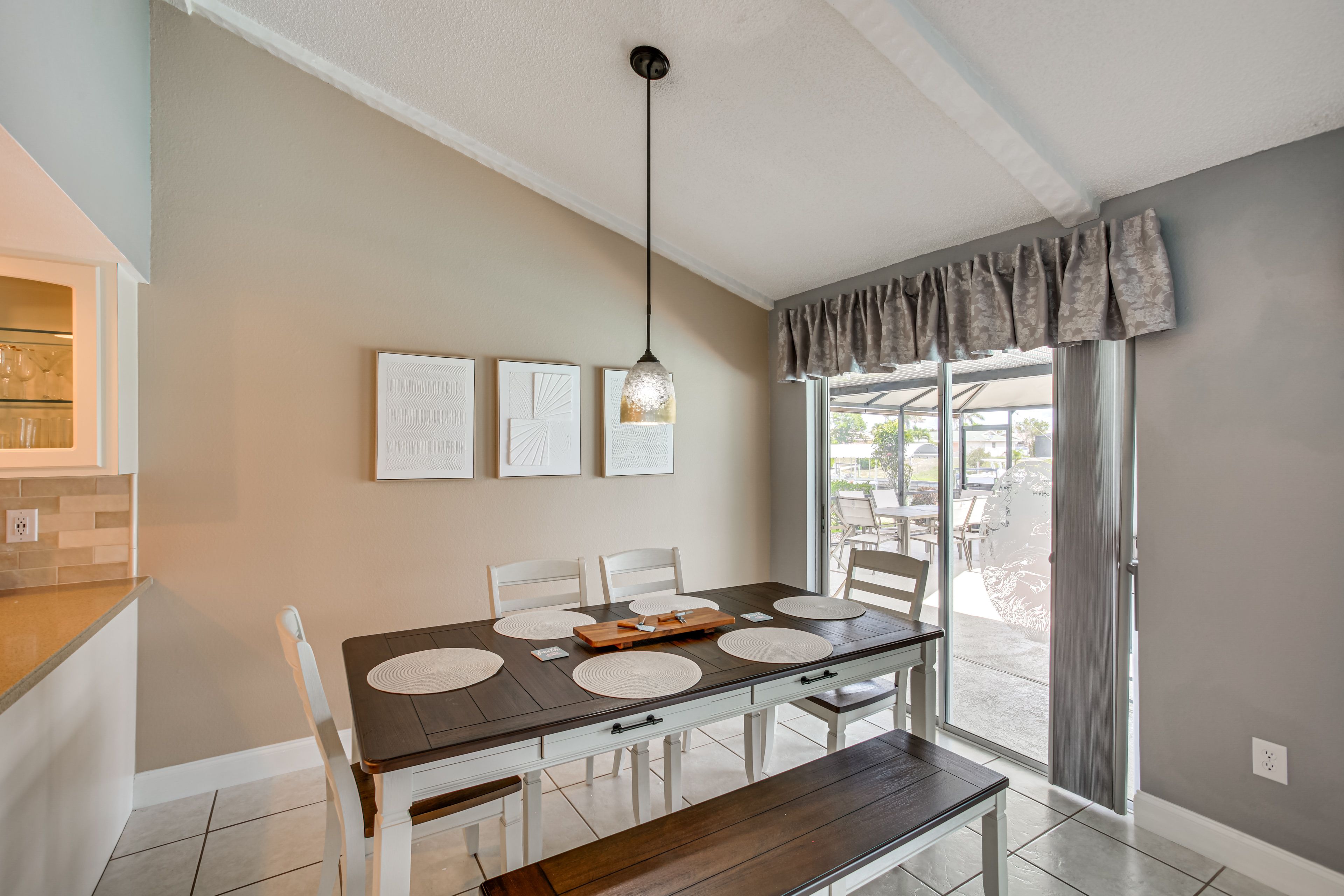 Dining Area | Dishware/Flatware