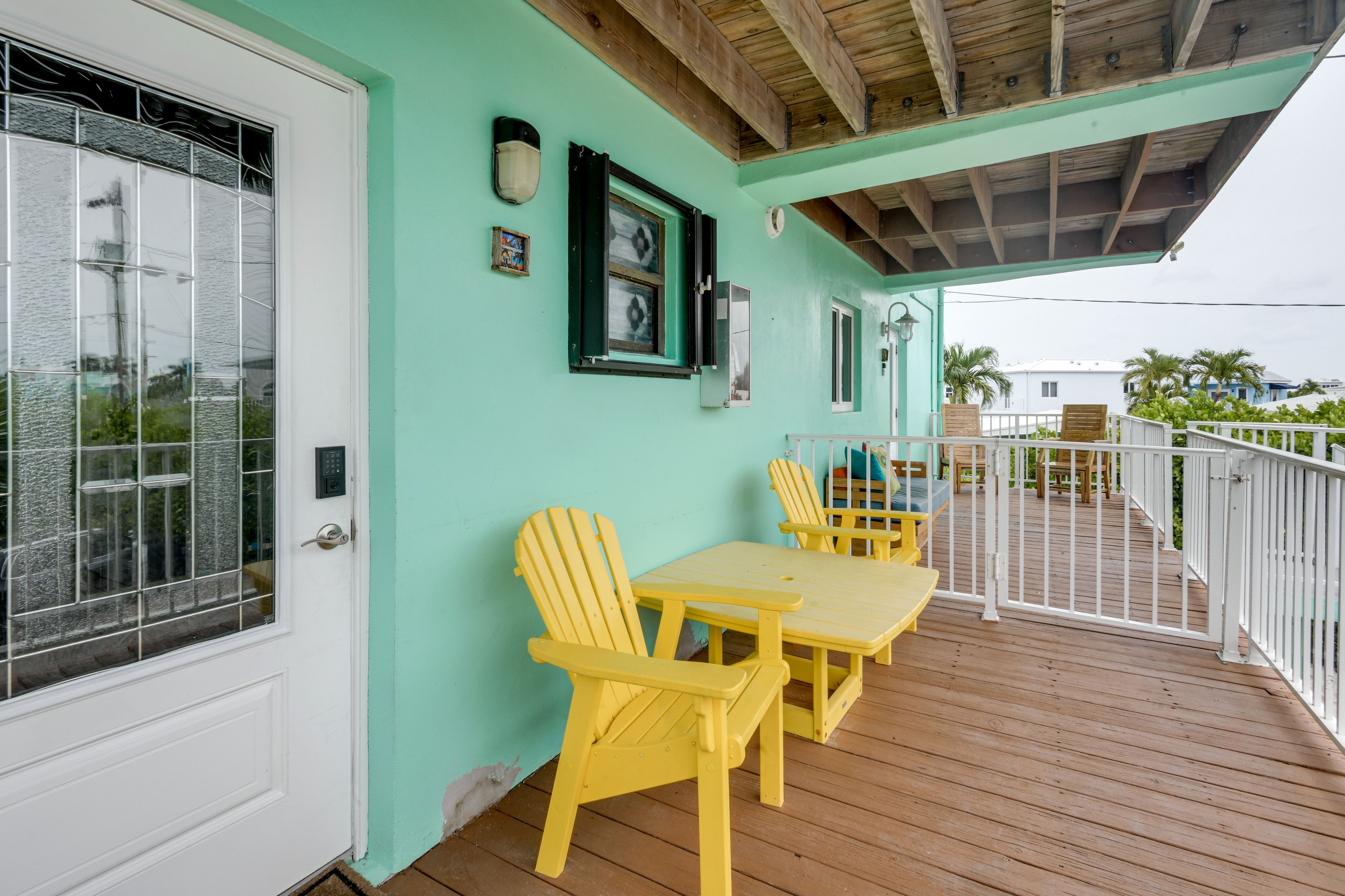 Balcony | Entryway | Outdoor Dining Area