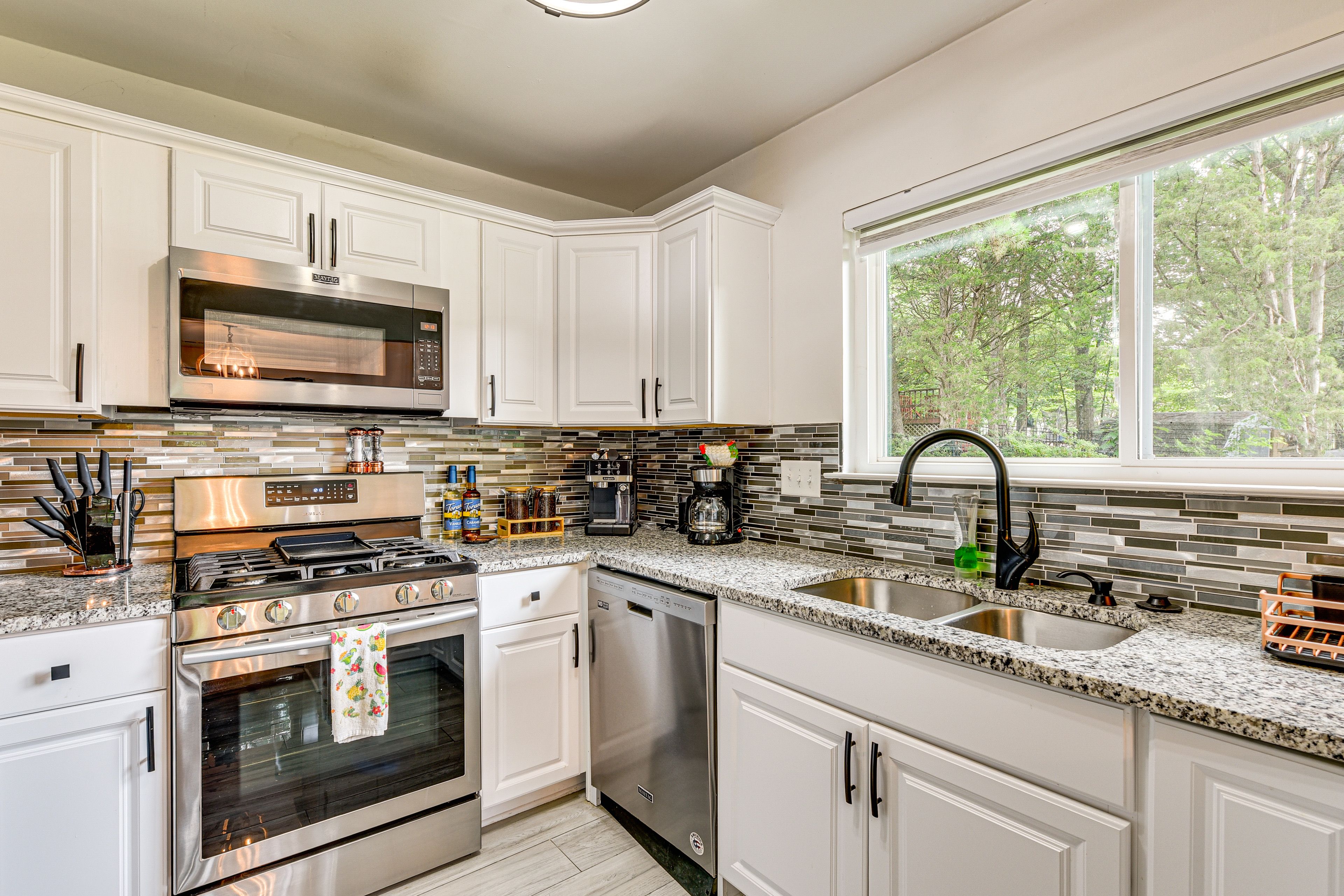 Kitchen | Dishwasher